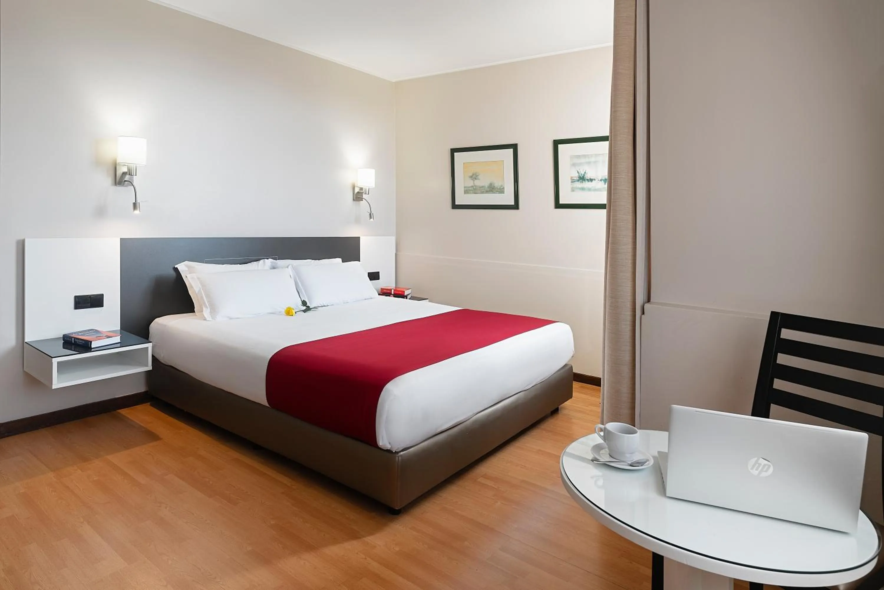 Bed in Hotel Amadeos - Matosinhos - Porto