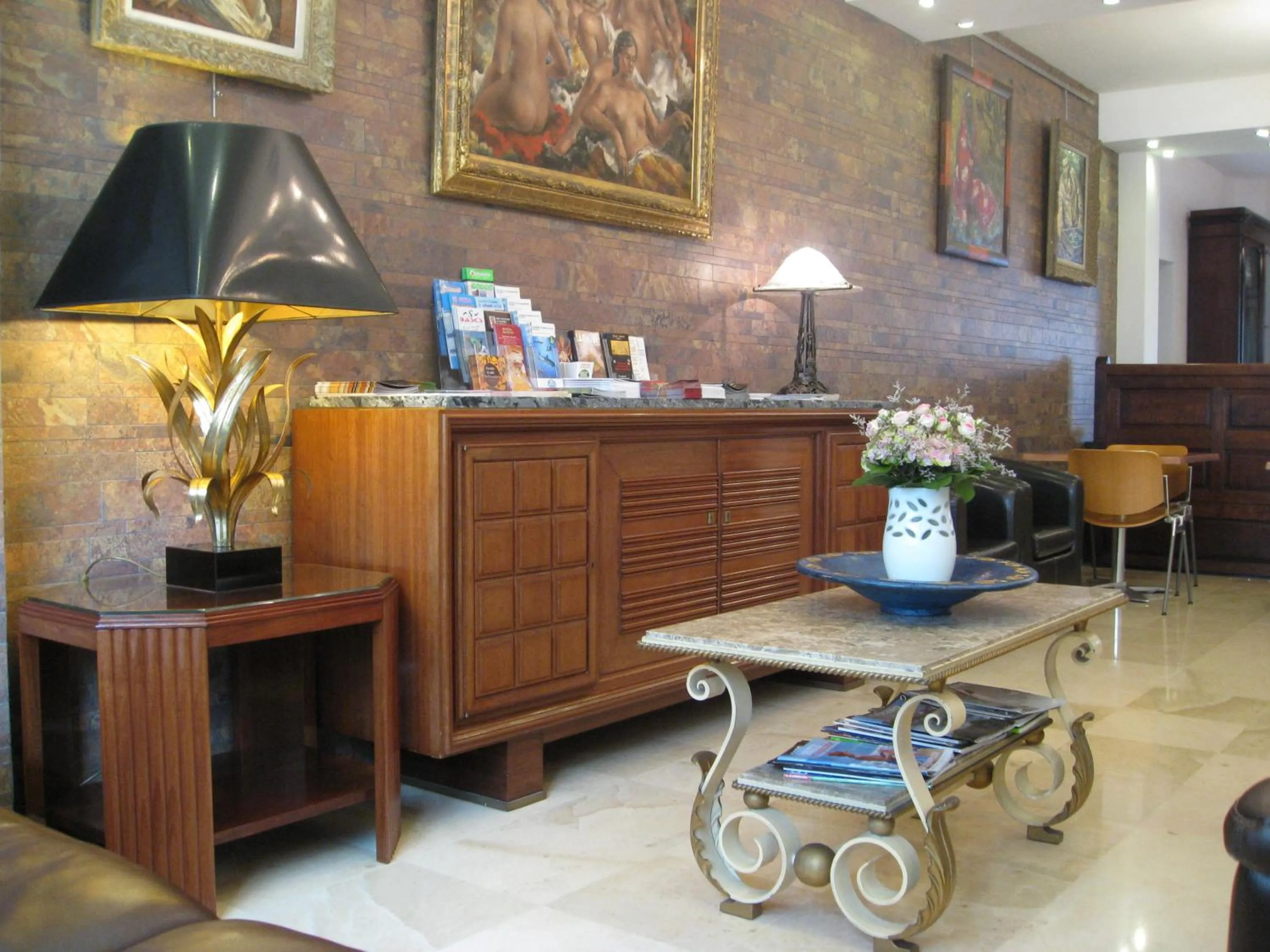 Lobby or reception in Hotel Barnetche