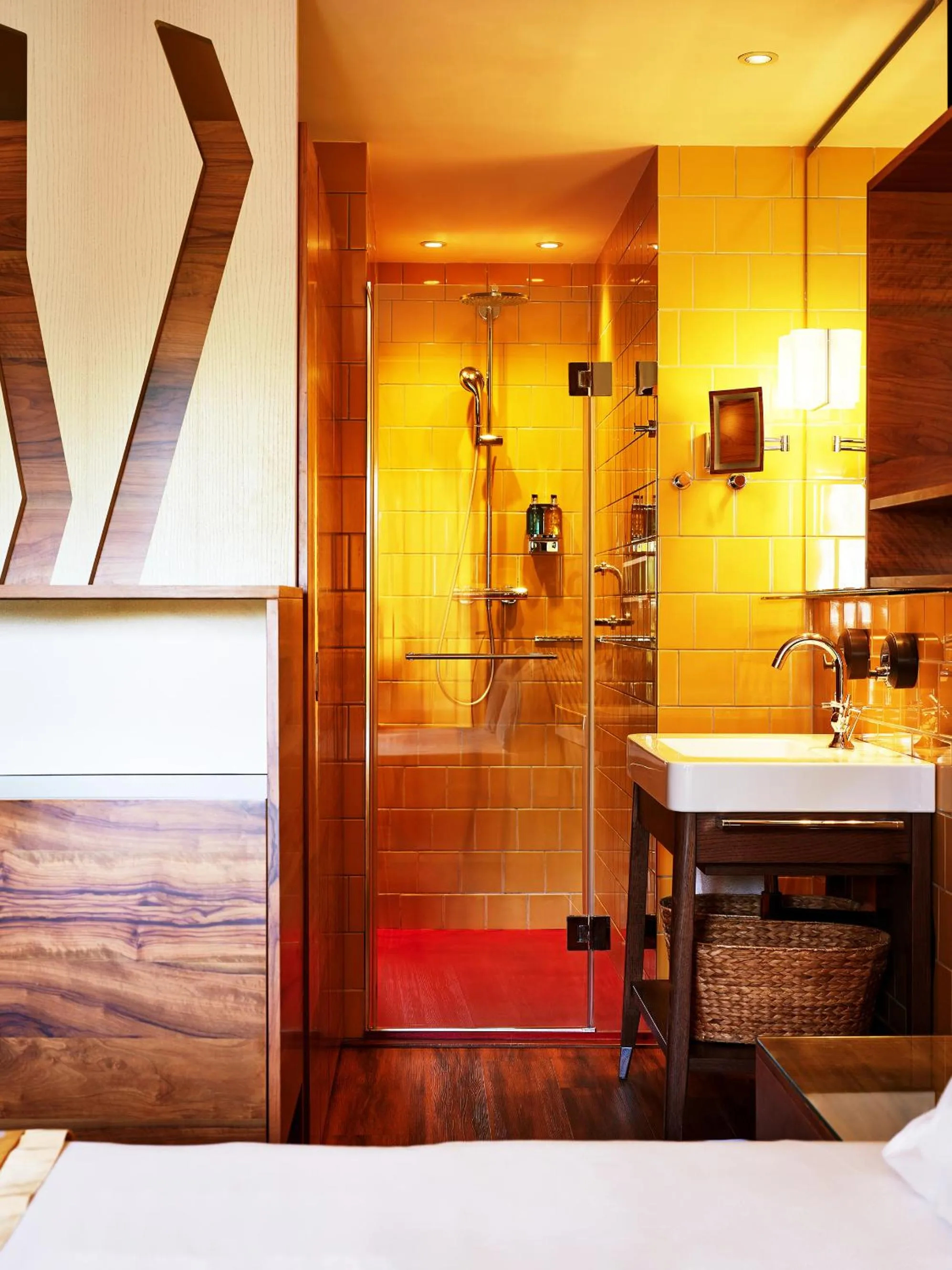 Shower in Bohemia Suites & Spa - Adults Only