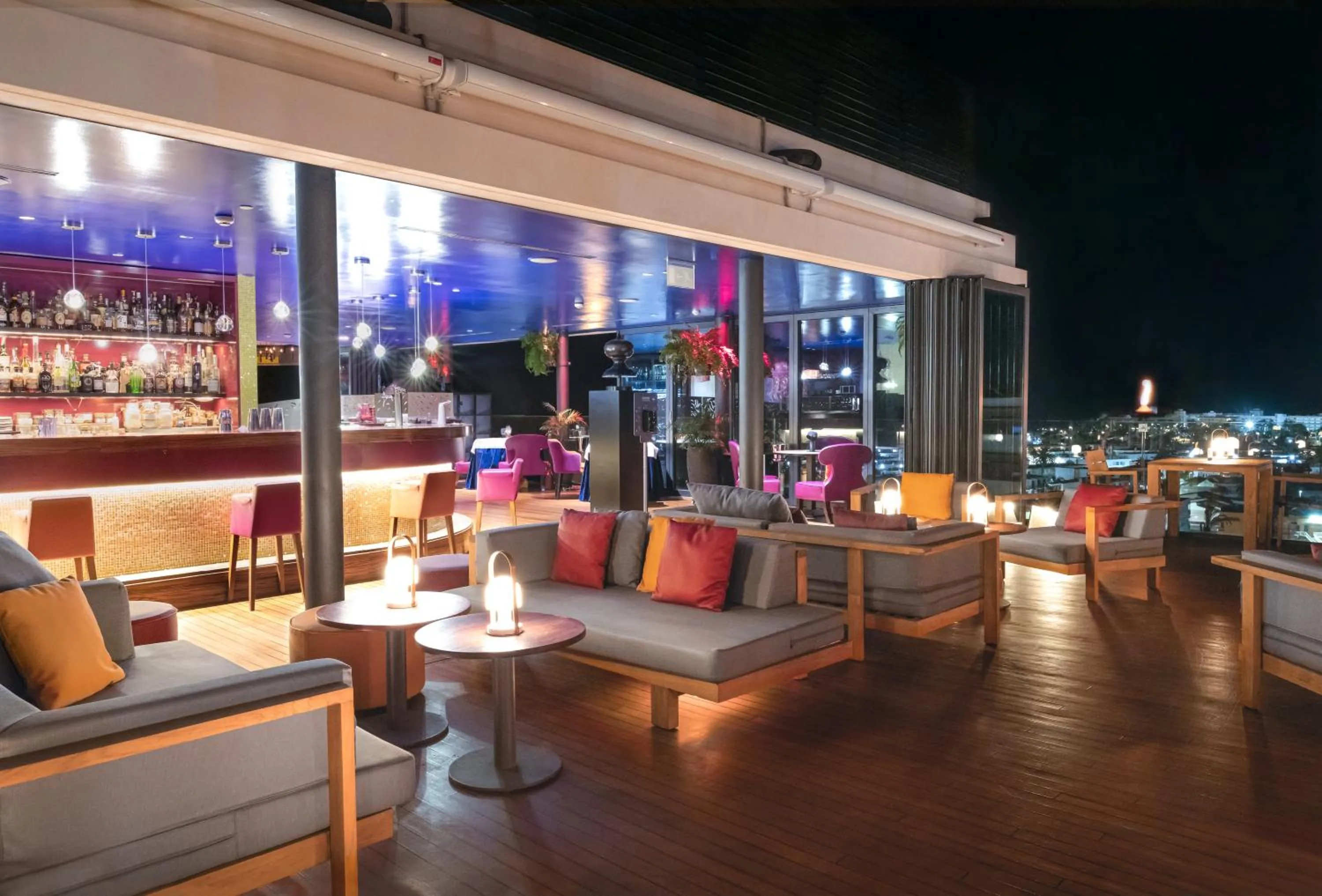 Lounge or bar in Bohemia Suites & Spa - Adults Only