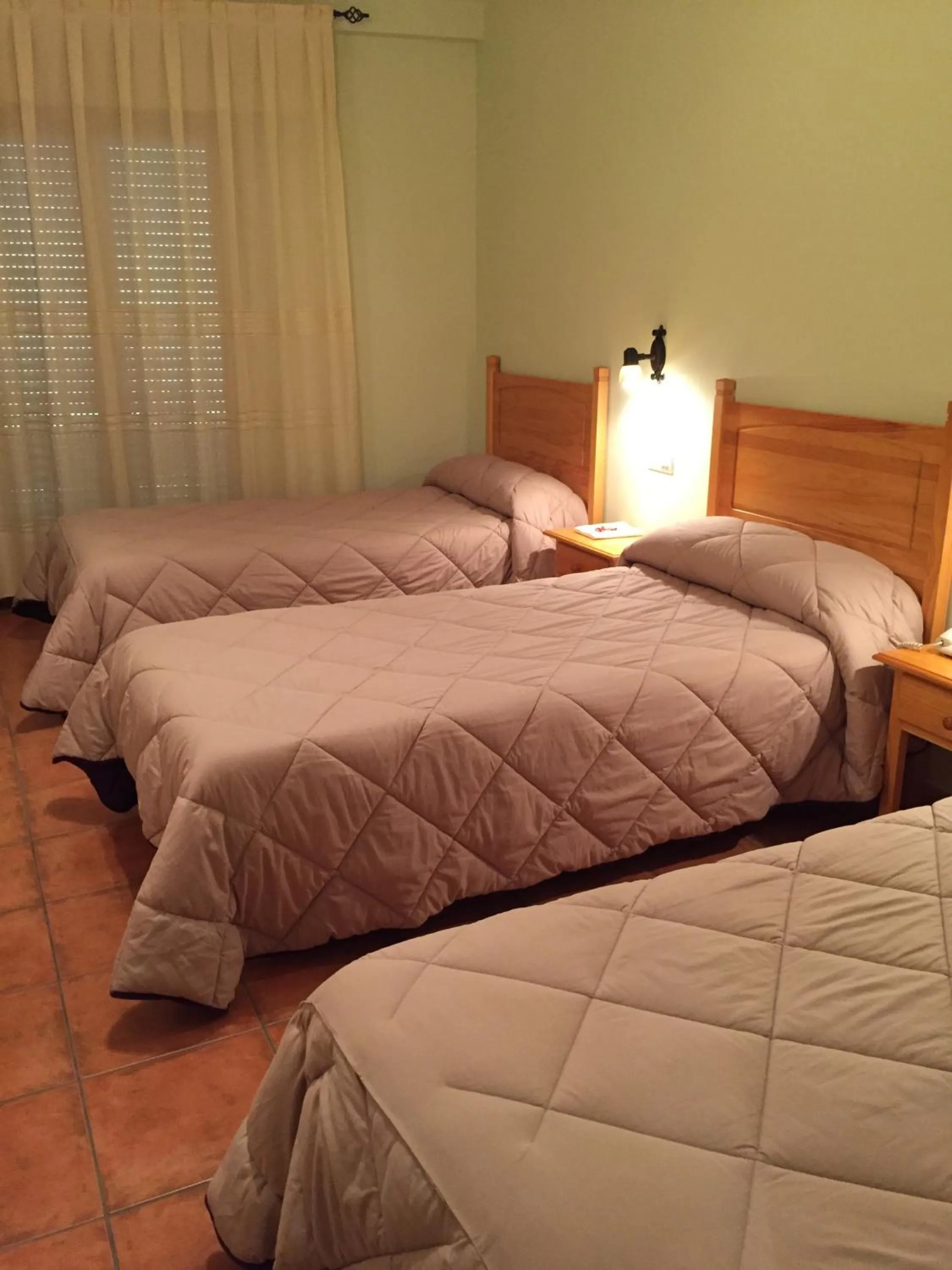 Photo of the whole room, Bed in Hotel Castellote