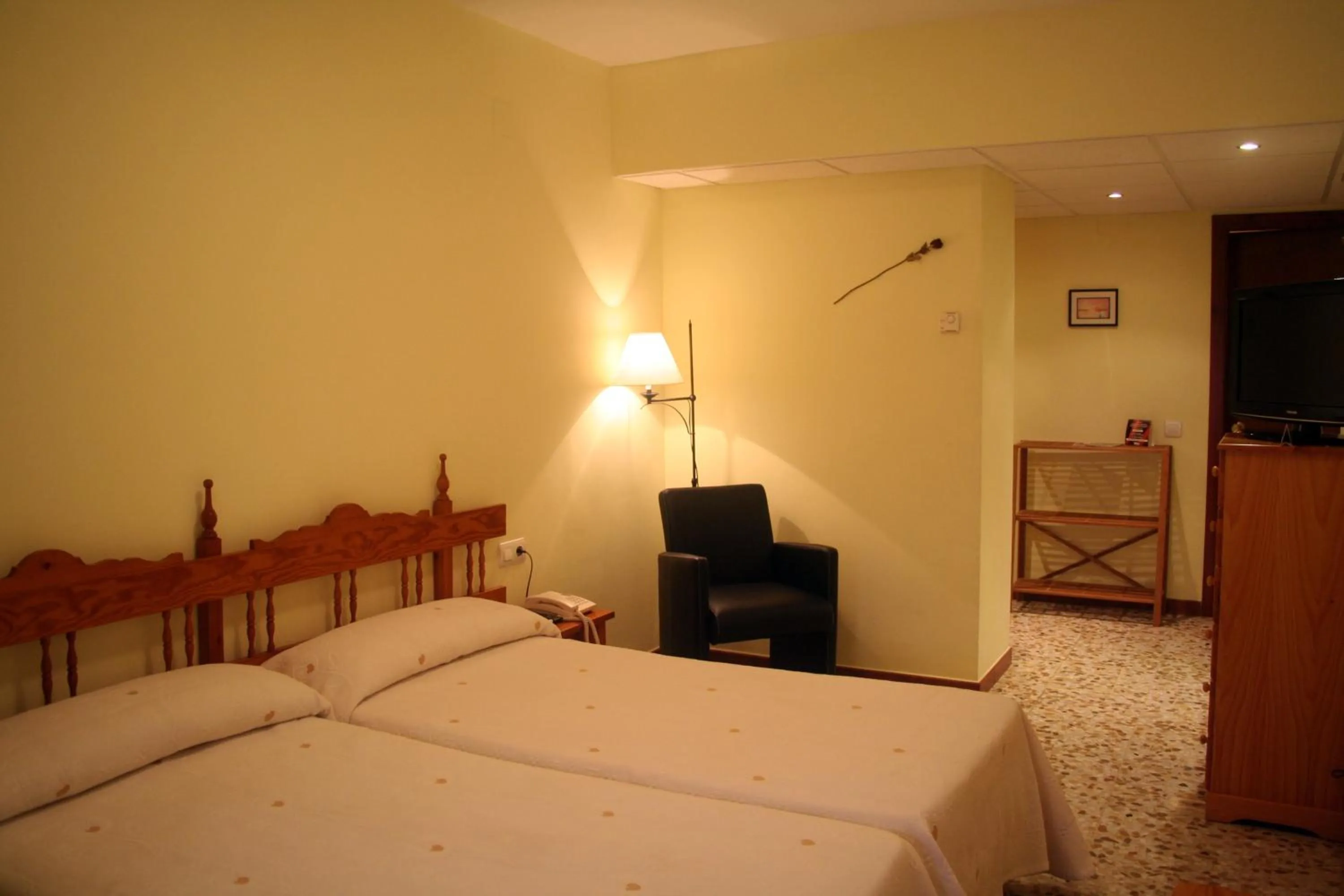 Photo of the whole room, Bed in Hotel Castellote