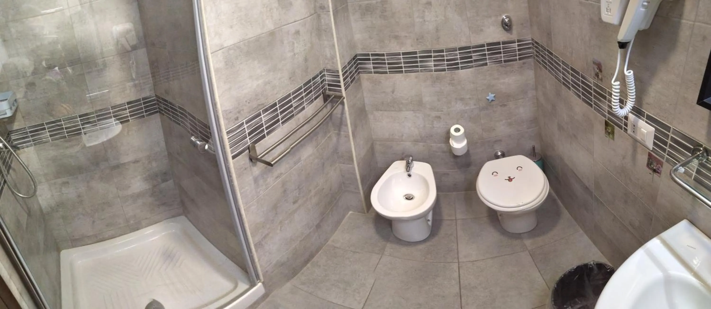 Bathroom in Seven Miracles Inn