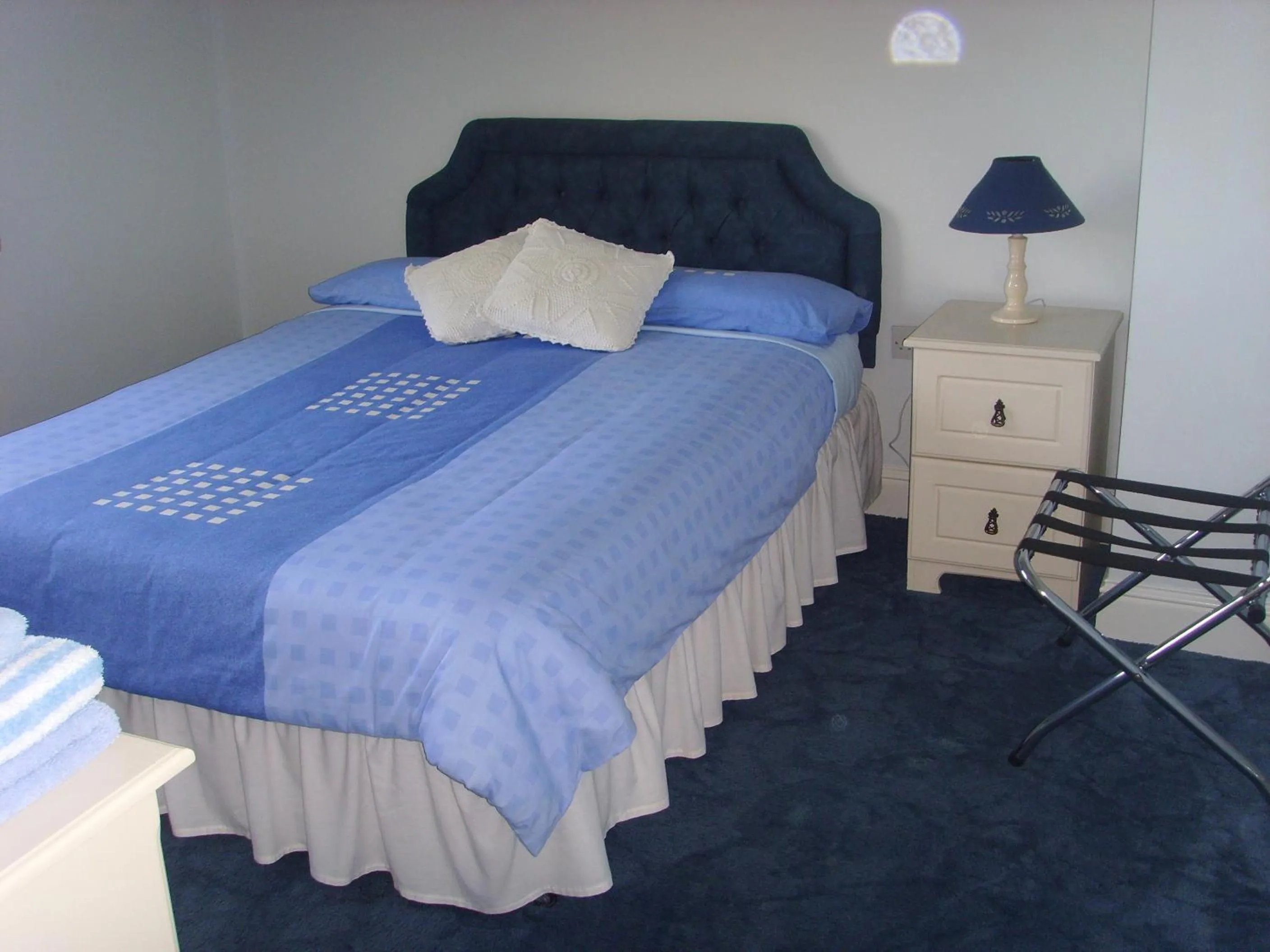 Toilet, Bed in Springfield House B&B