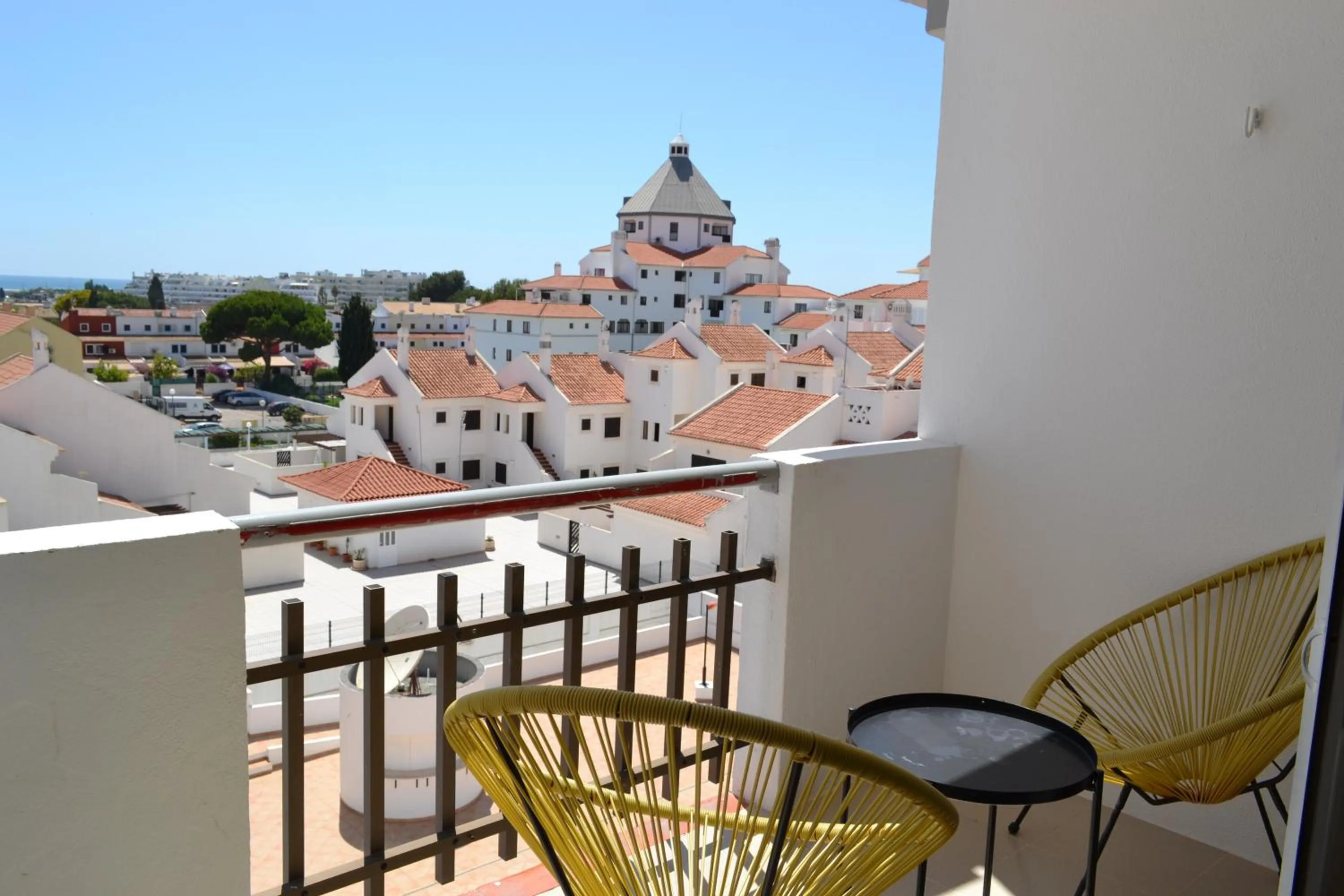 Balcony/Terrace in Algardia Marina Parque by Garvetur