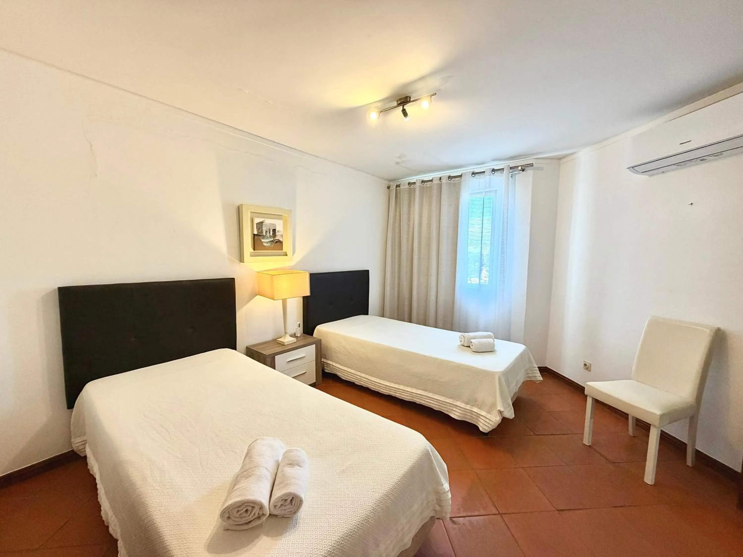 Bed in Algardia Marina Parque by Garvetur