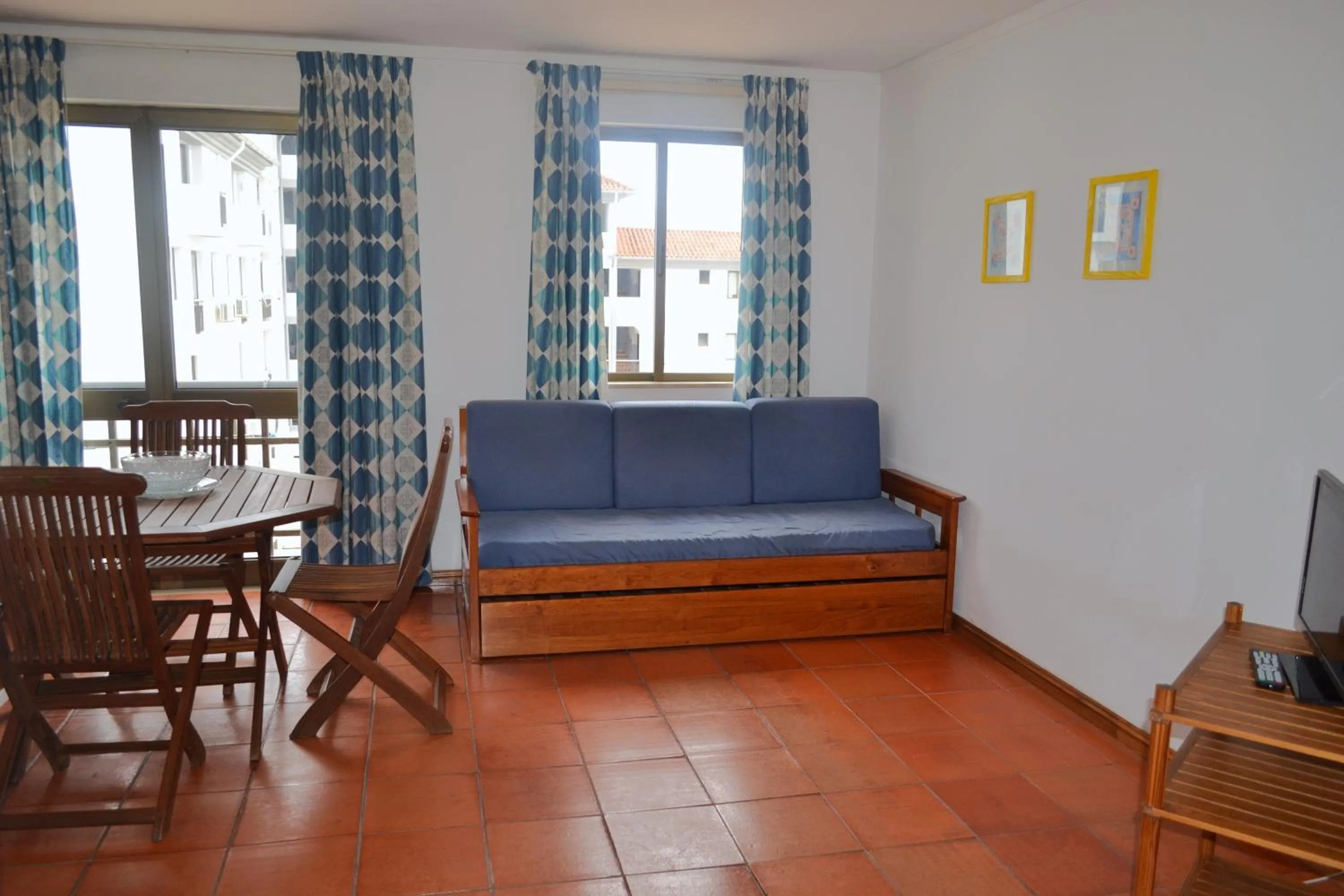 Living room in Algardia Marina Parque by Garvetur