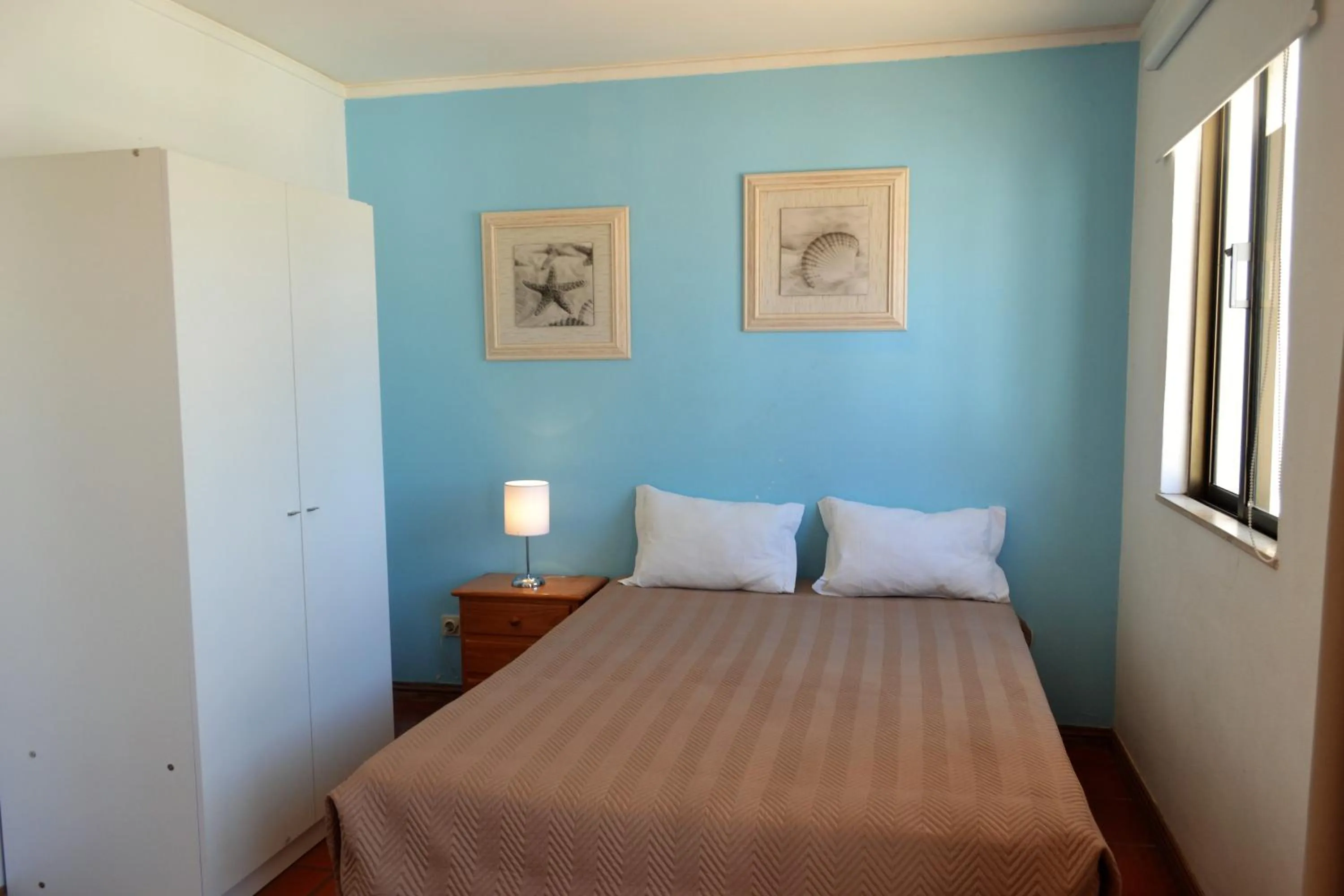 Bedroom, Bed in Algardia Marina Parque by Garvetur