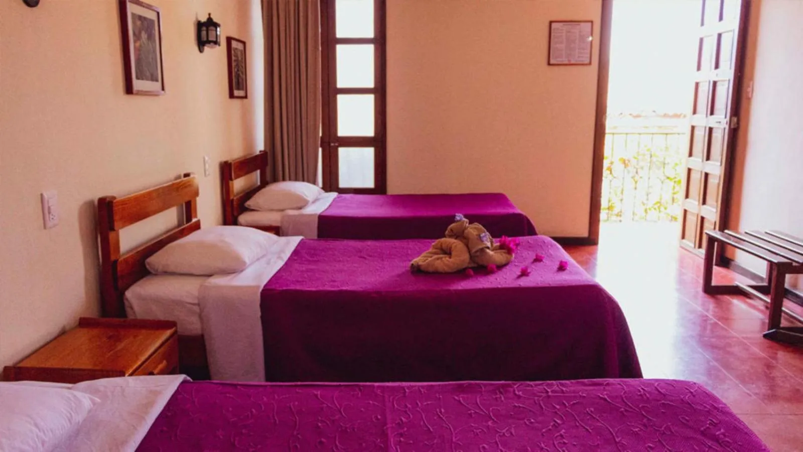 Bed in Hotel Las Golondrinas