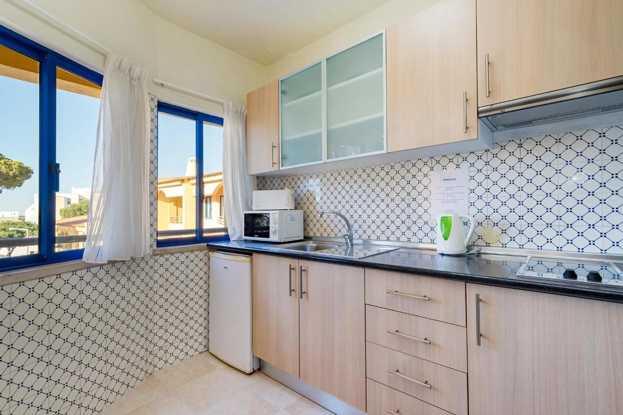 kitchen in Rio by Garvetur