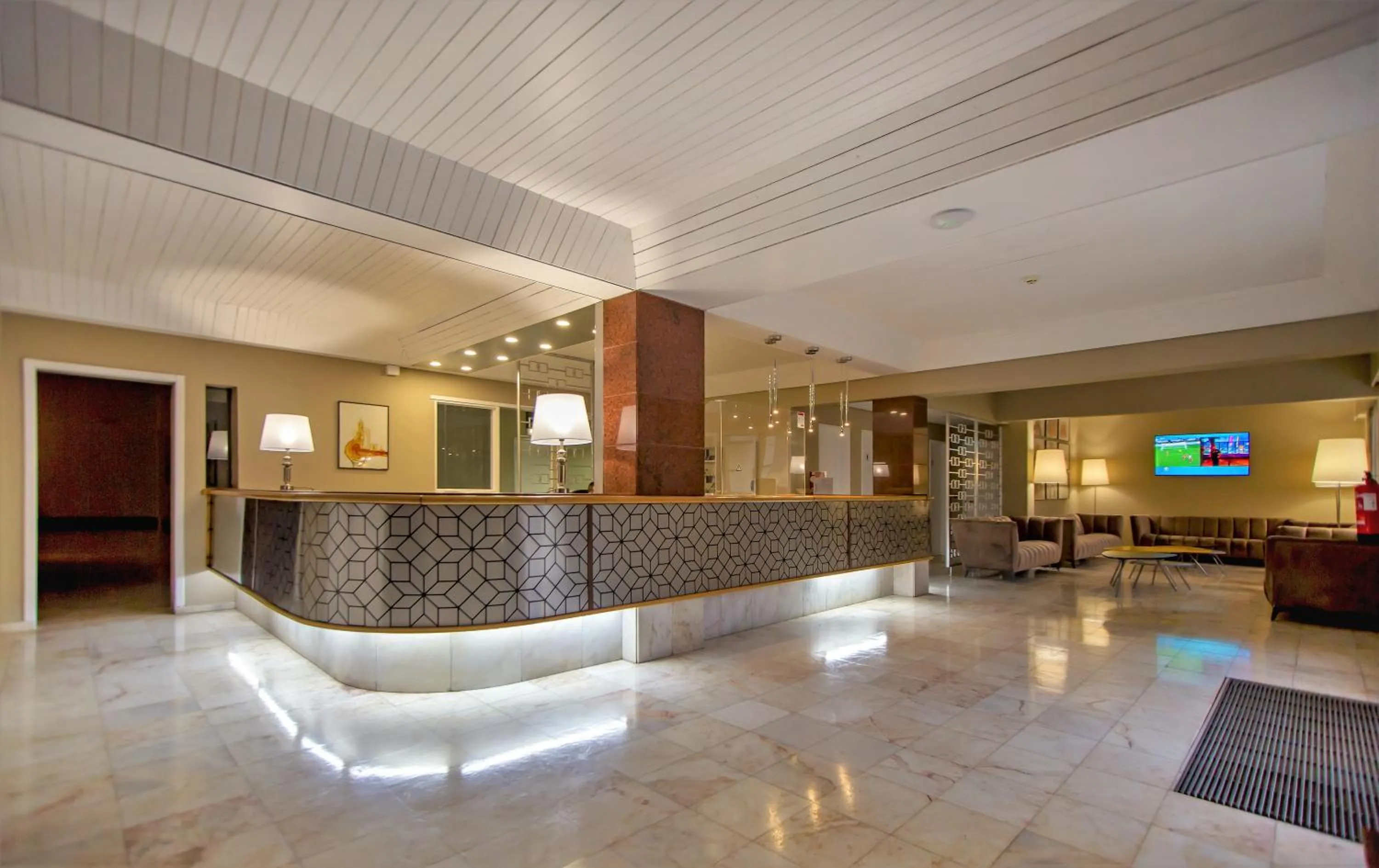 Communal lounge/ TV room in Turial Old Town Ocean View