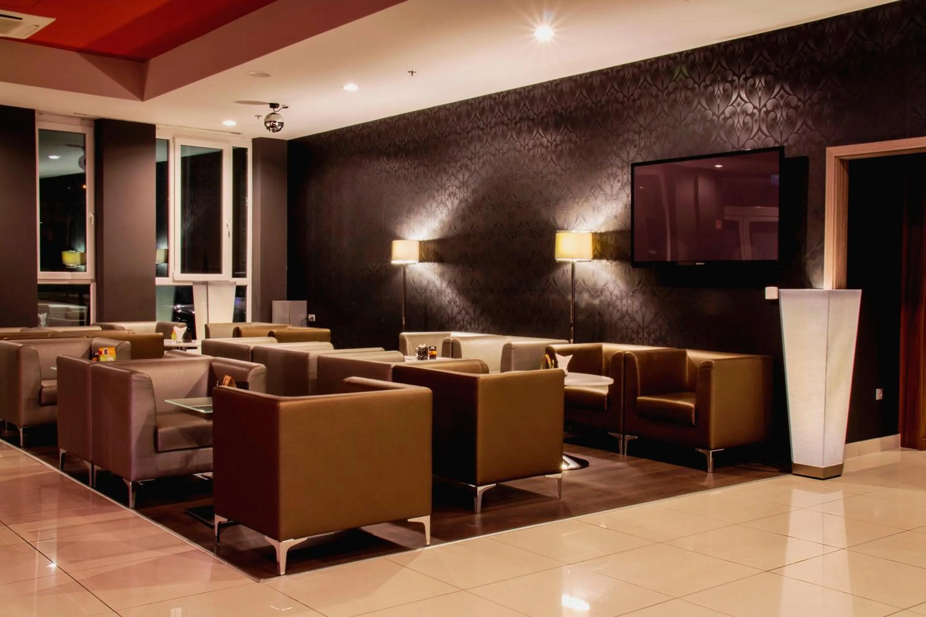 Lounge or bar in ETO Park Hotel Business & Stadium