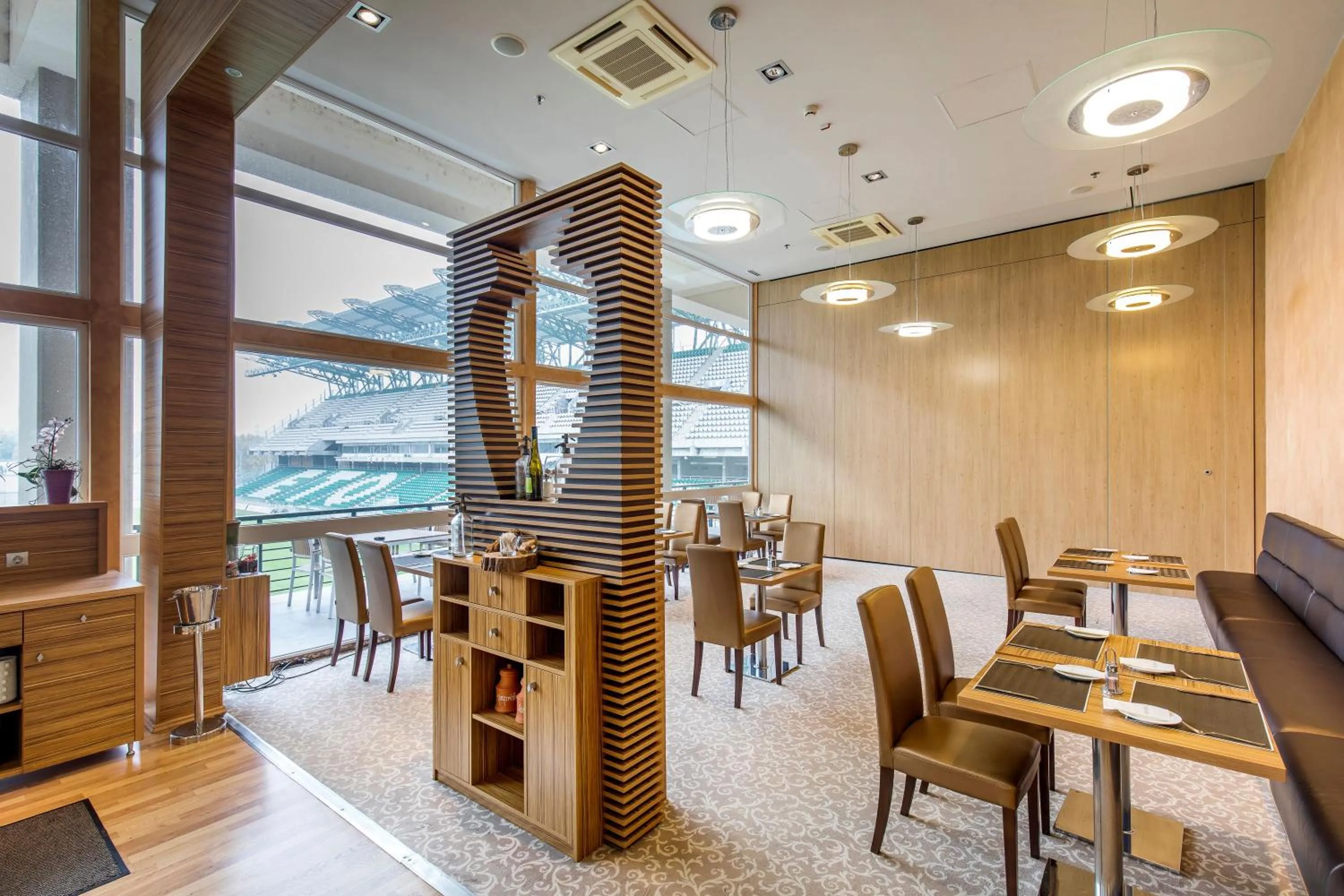 ETO Park Hotel Business & Stadium