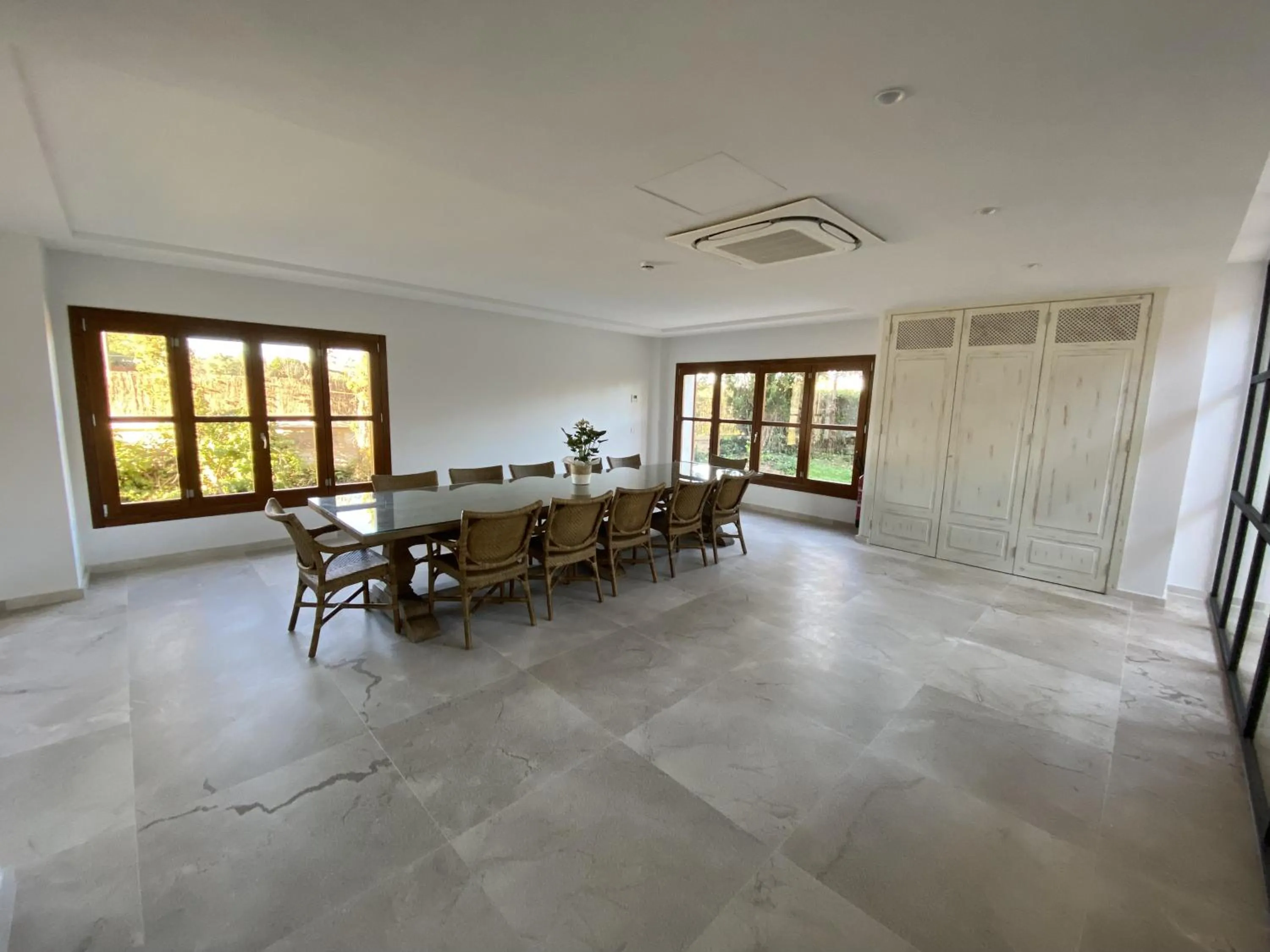 Communal lounge/ TV room in Aumallia Hotel & Spa