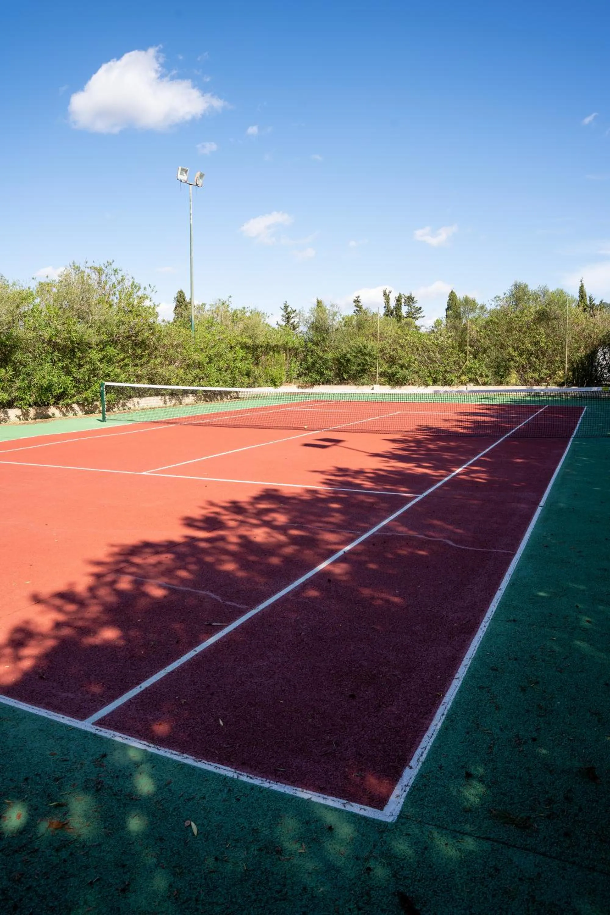 Tennis court in Aumallia Hotel & Spa