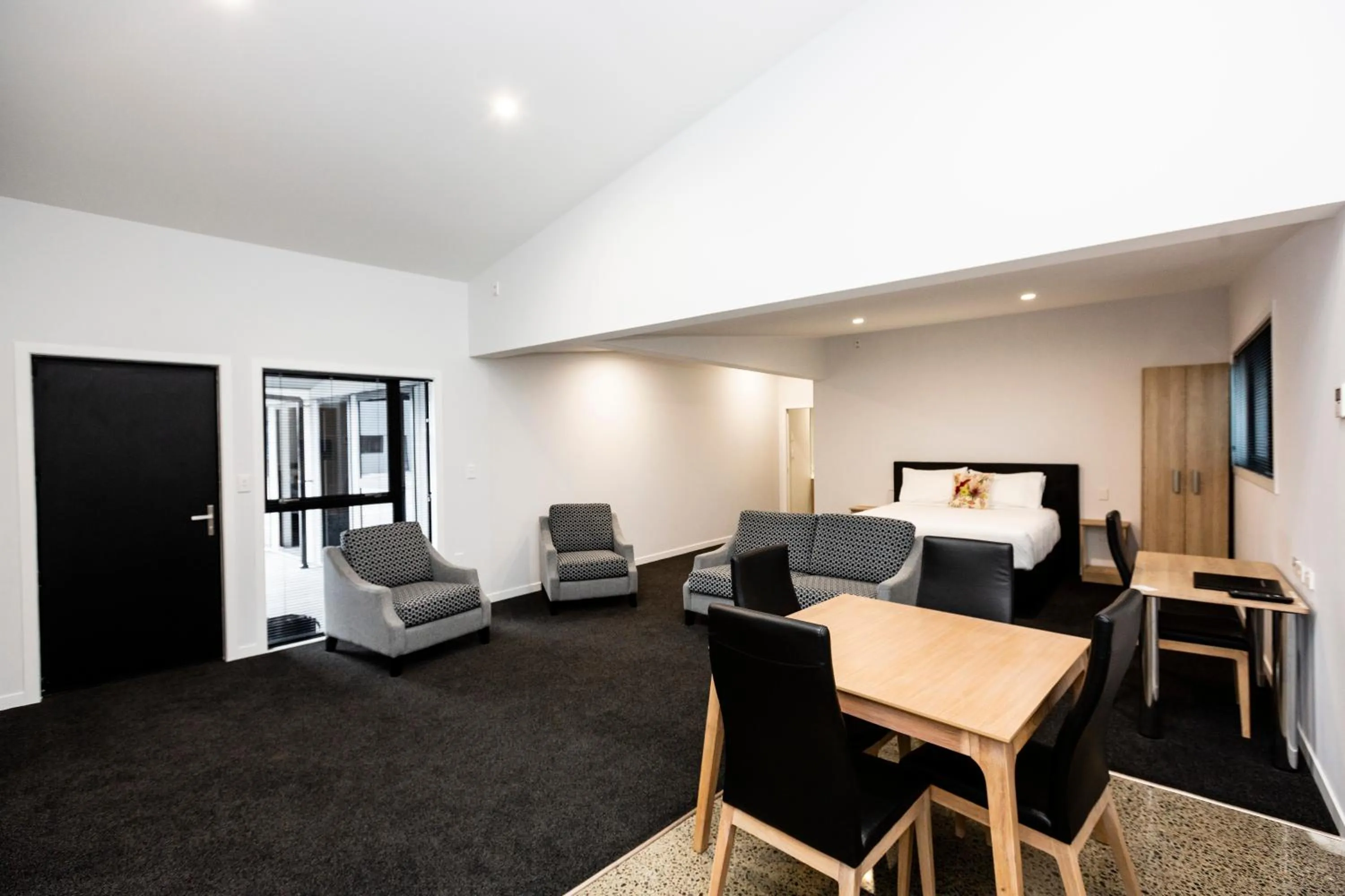 Living room in Zachary's Motel