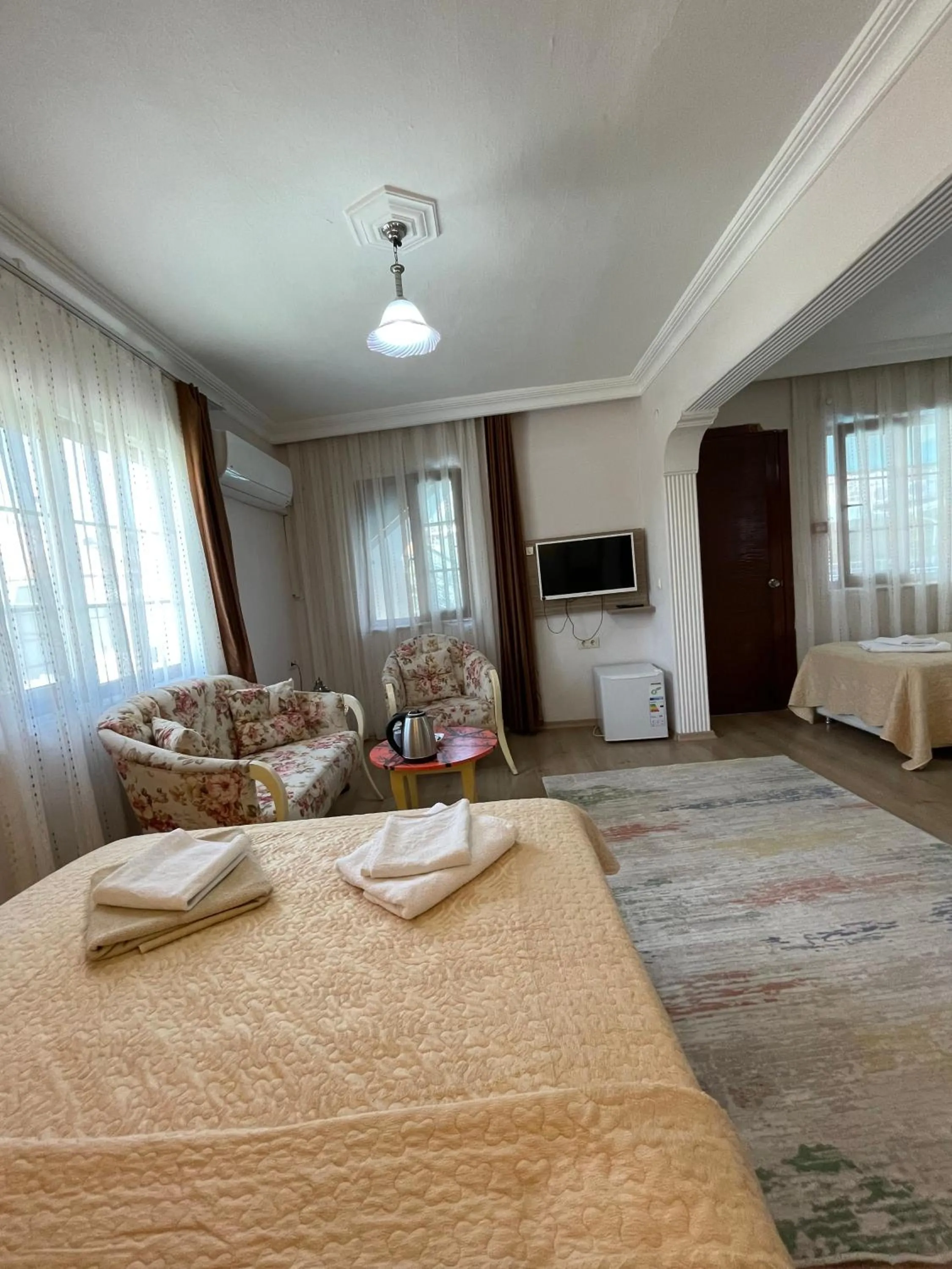 TV and multimedia in Alida Hotel Pamukkale