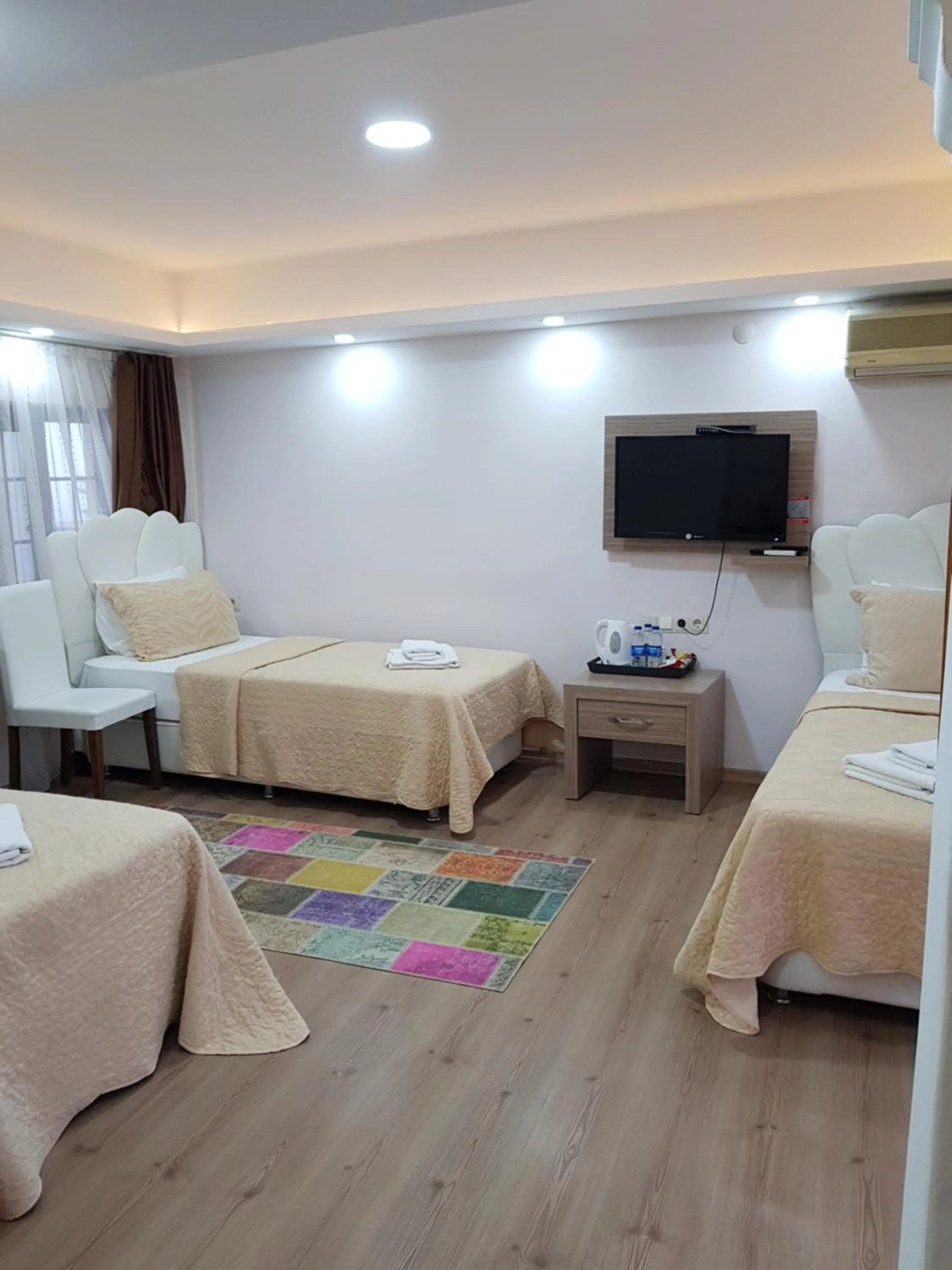 Communal lounge/ TV room in Alida Hotel Pamukkale