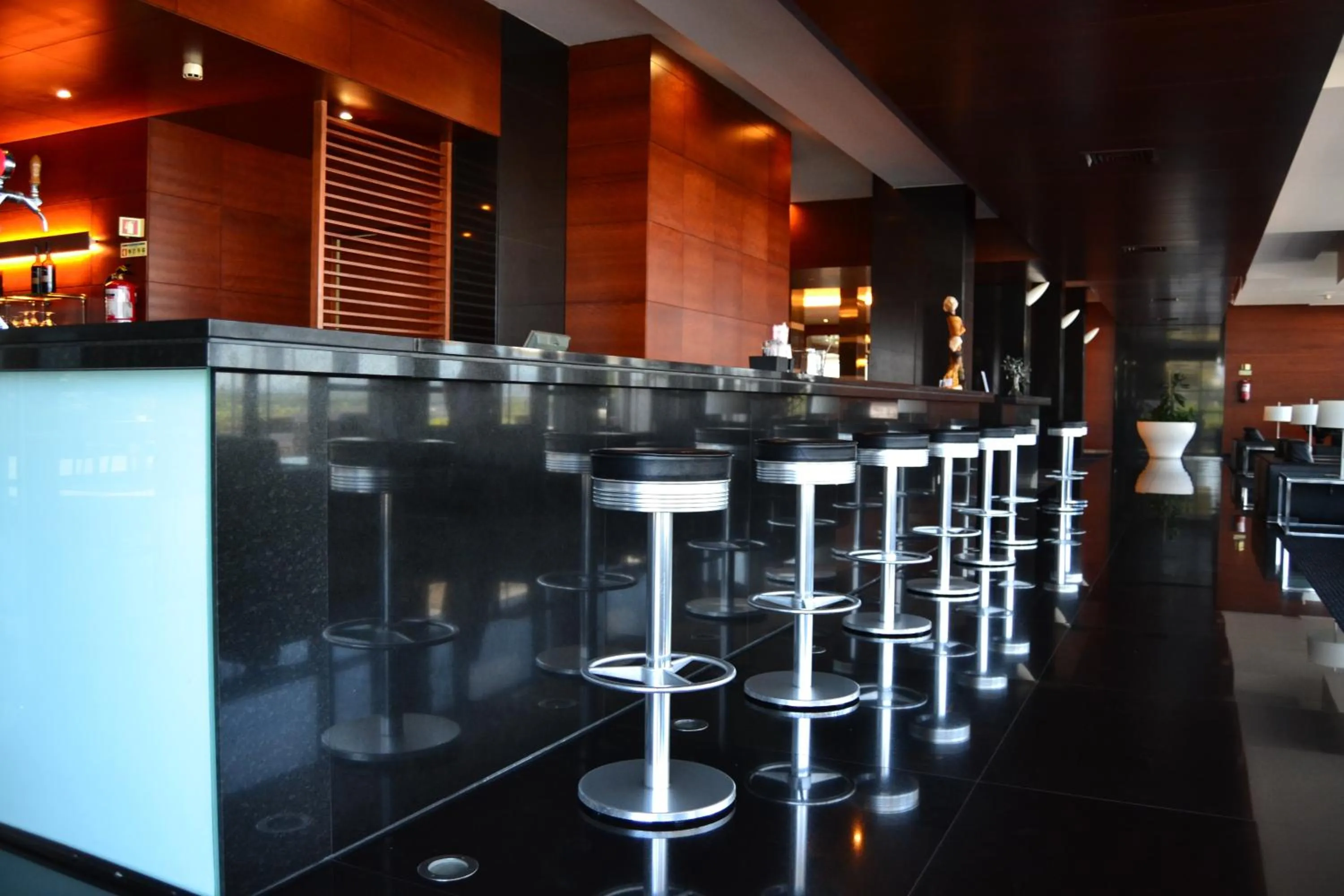 Lounge or bar in Montebelo Viseu Congress Hotel & Spa