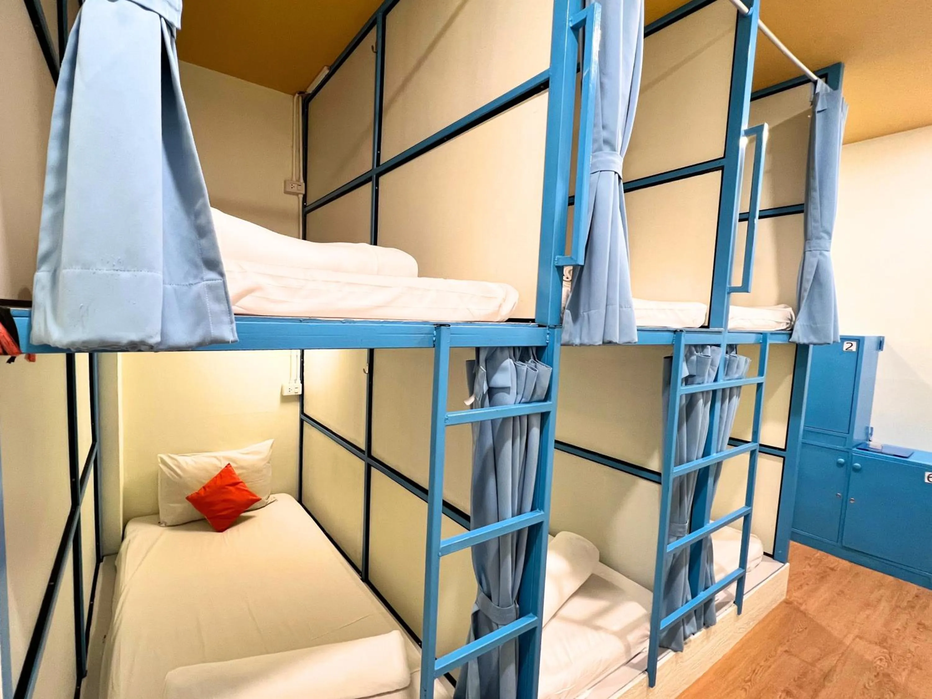 Photo of the whole room, Bed in Sleepy Station Hostel