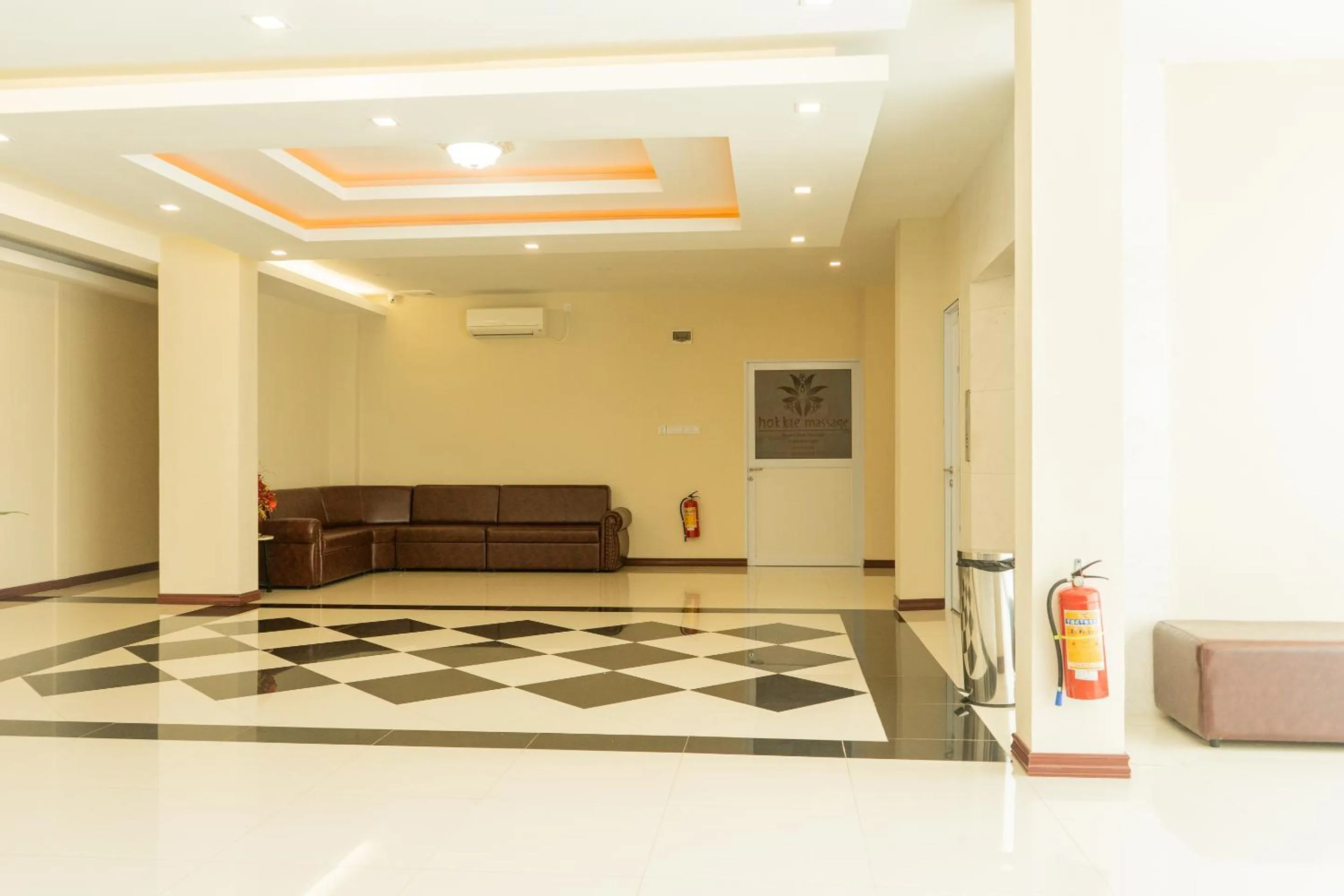 Communal lounge/ TV room in Hokkie Hotel Punggur Batam