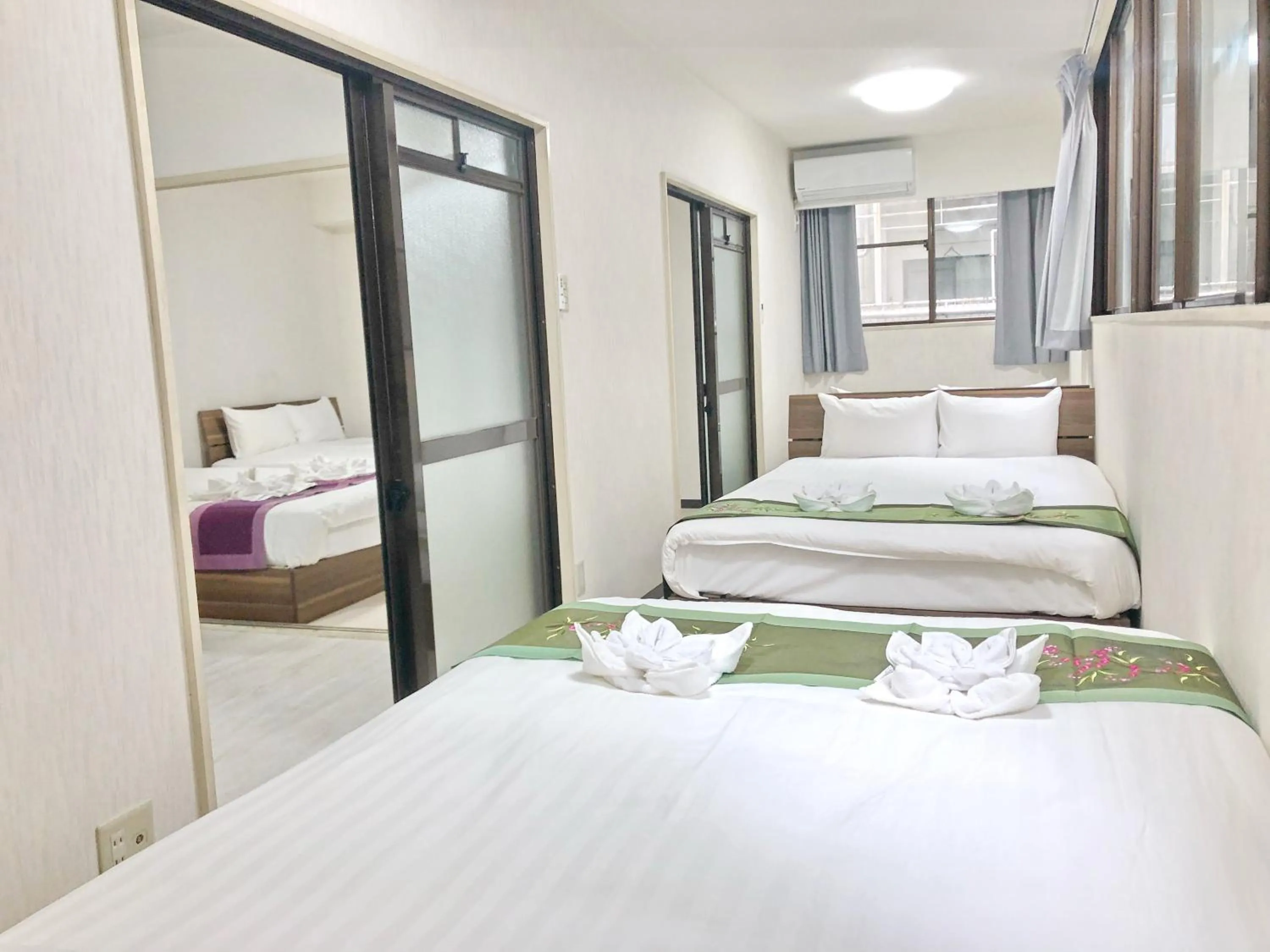 Bedroom, Bed in Court Saiwaicho