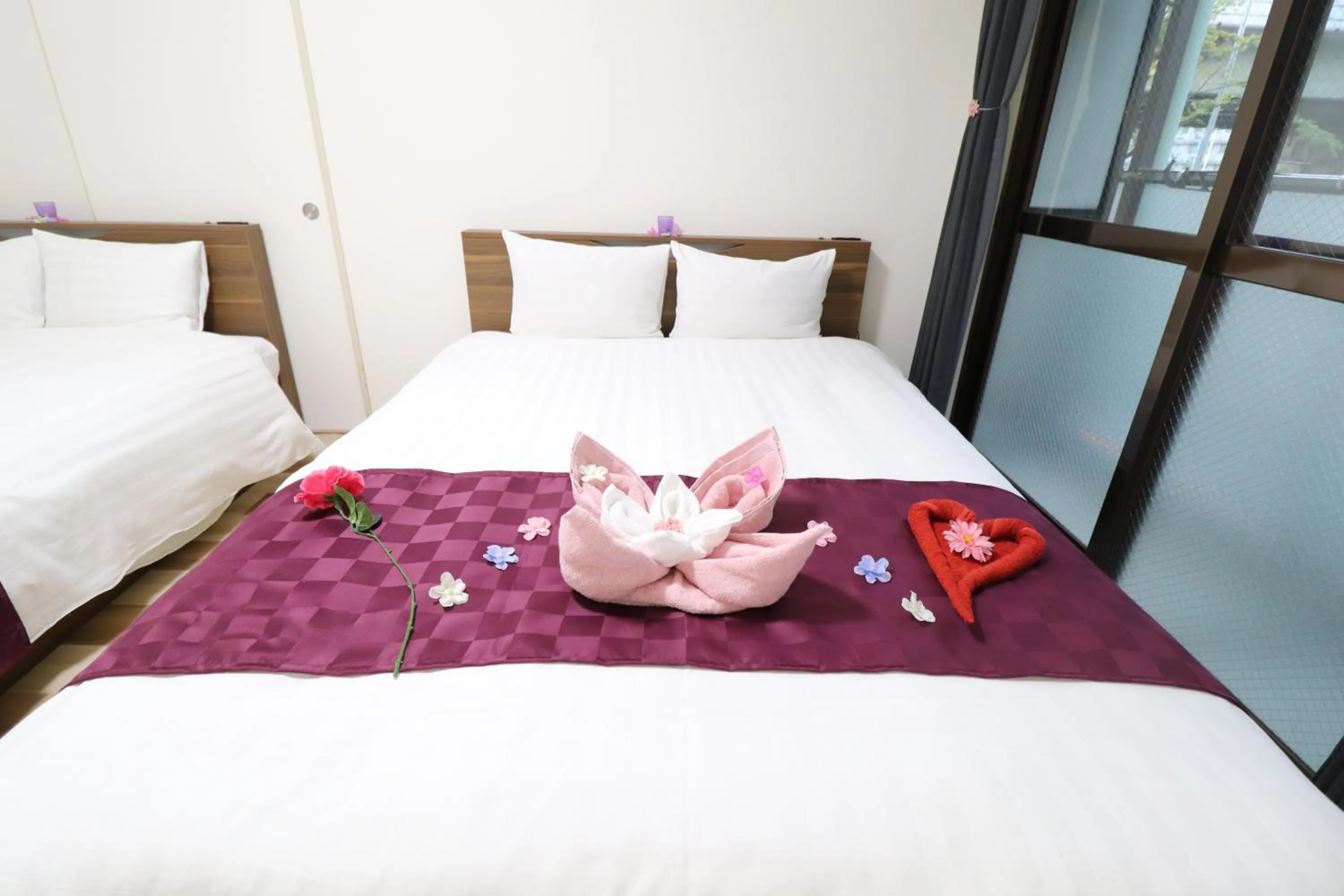 Bed in Court Saiwaicho