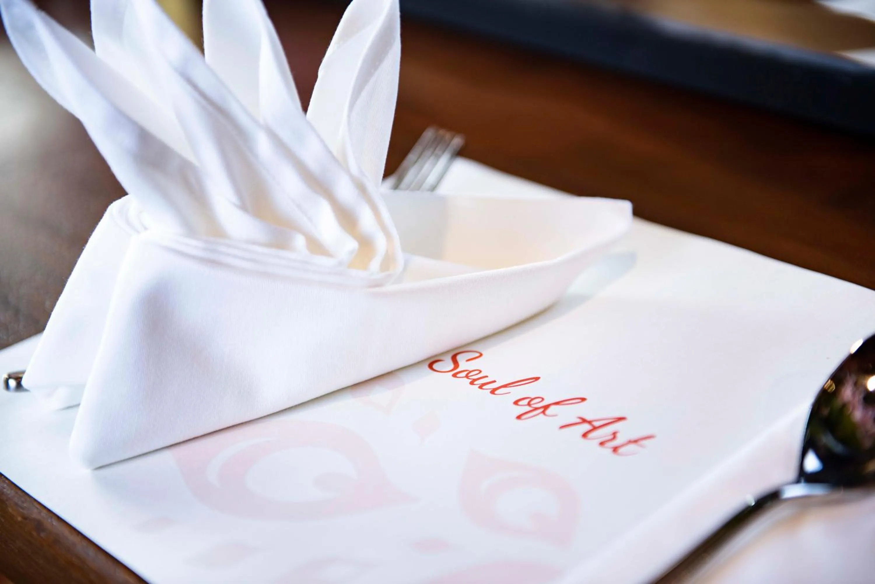 Restaurant/places to eat in Dhevi Bangkok Hotel