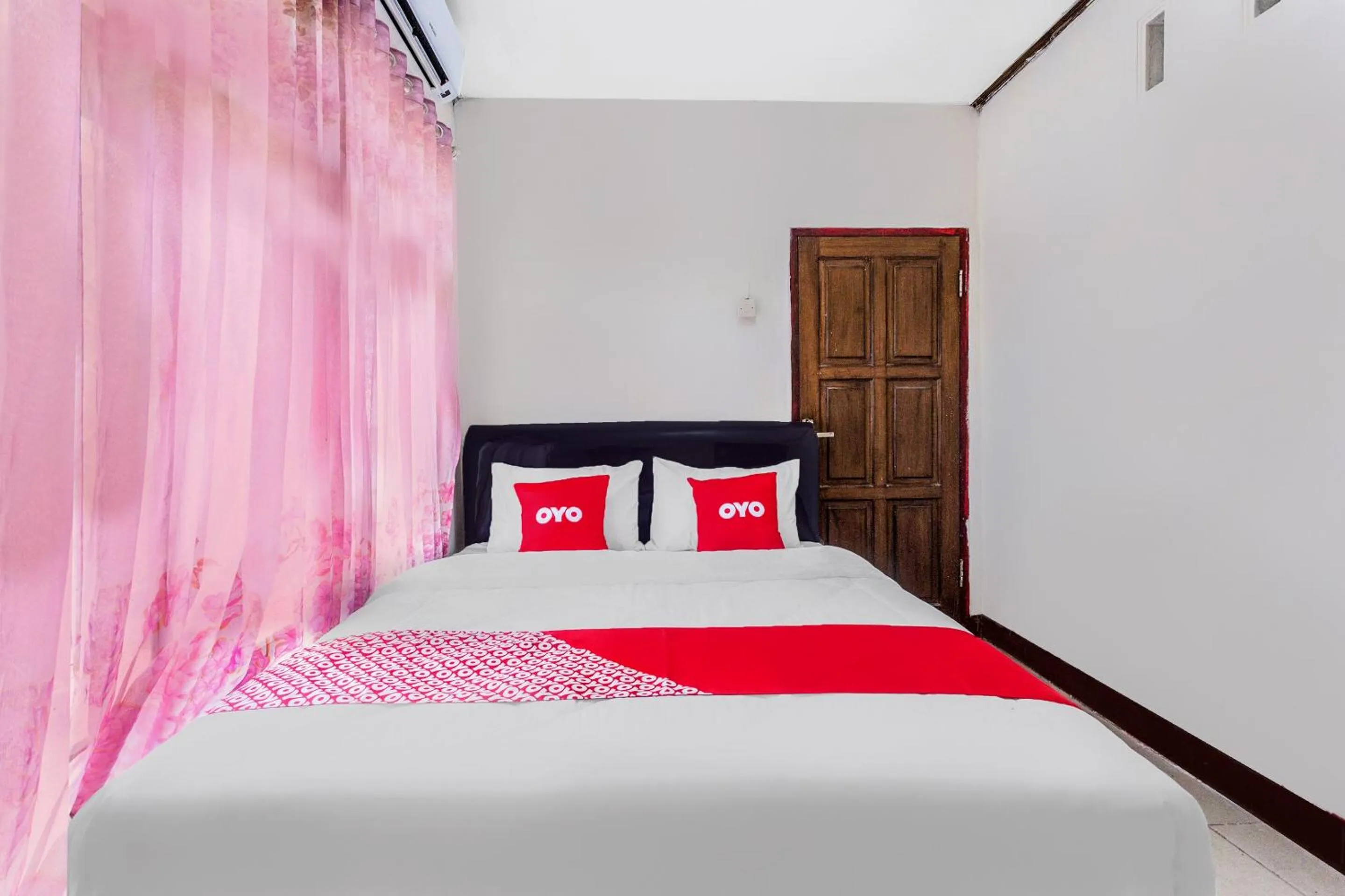 Bedroom, Bed in Hotel O Telone Bungalow