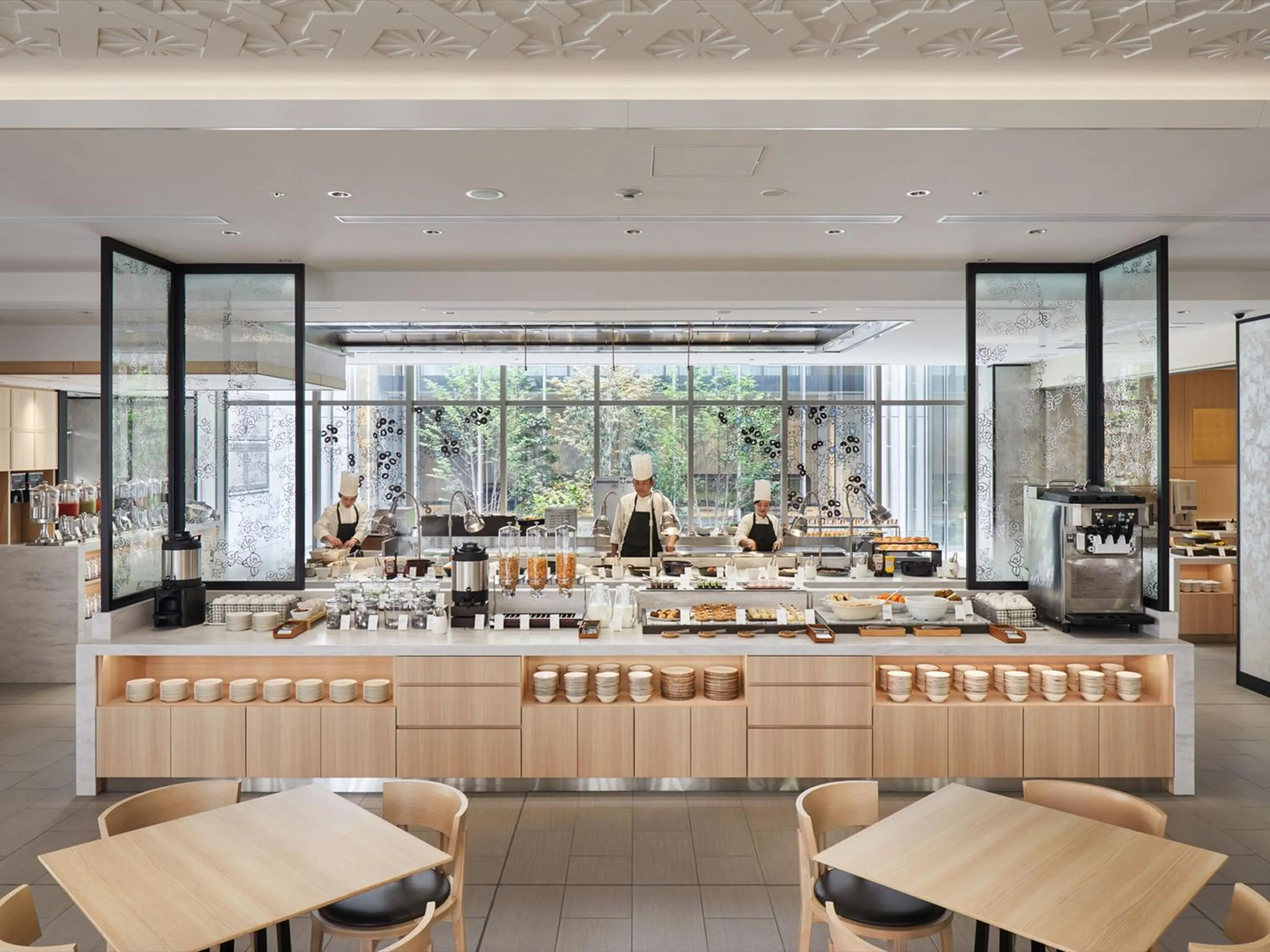 Restaurant/places to eat in Hotel Vischio Kyoto by GRANVIA