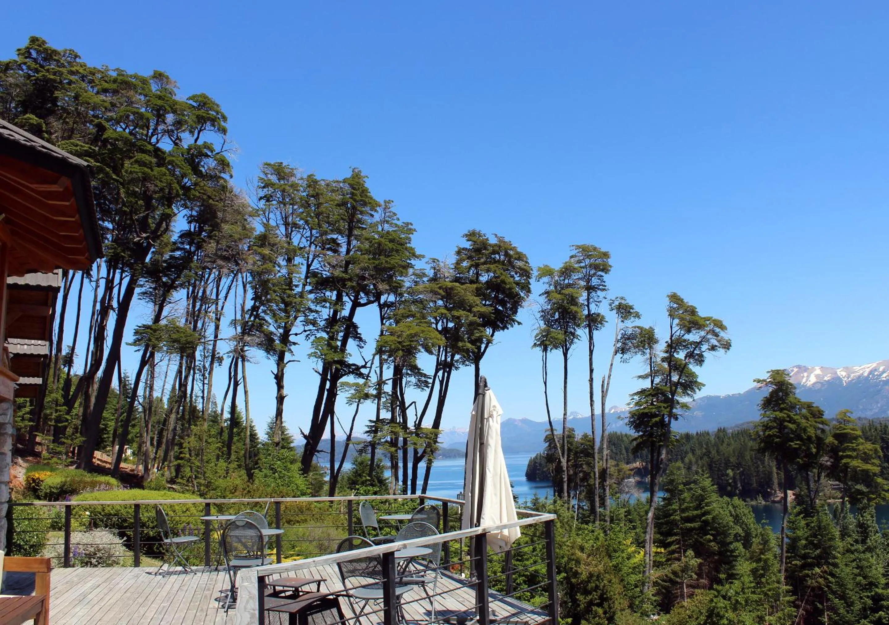 Balcony/Terrace in El Bosque by DOT Tradition