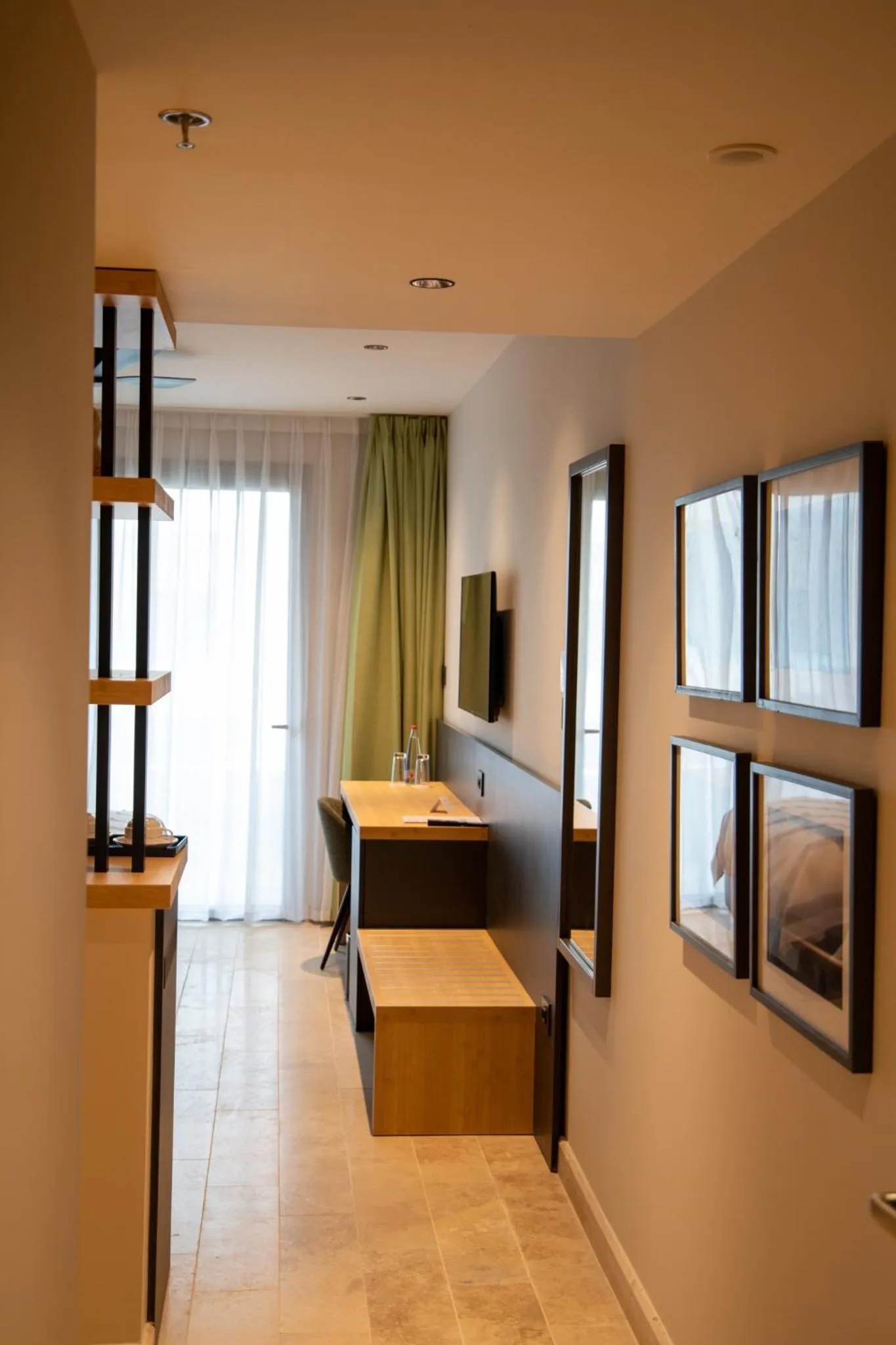 Coffee/tea facilities, Bed in Magdala Hotel