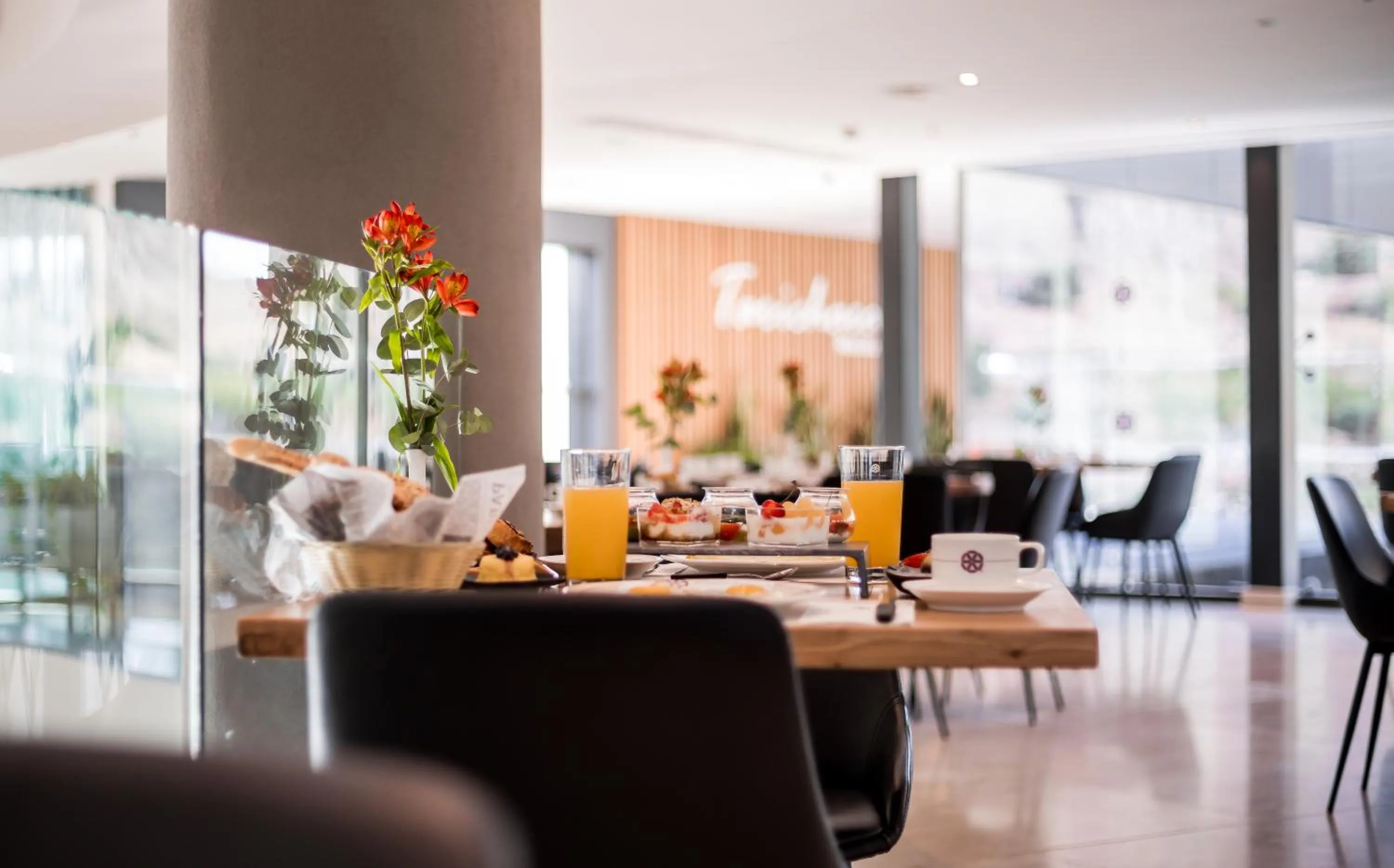 Restaurant/places to eat in Magdala Hotel