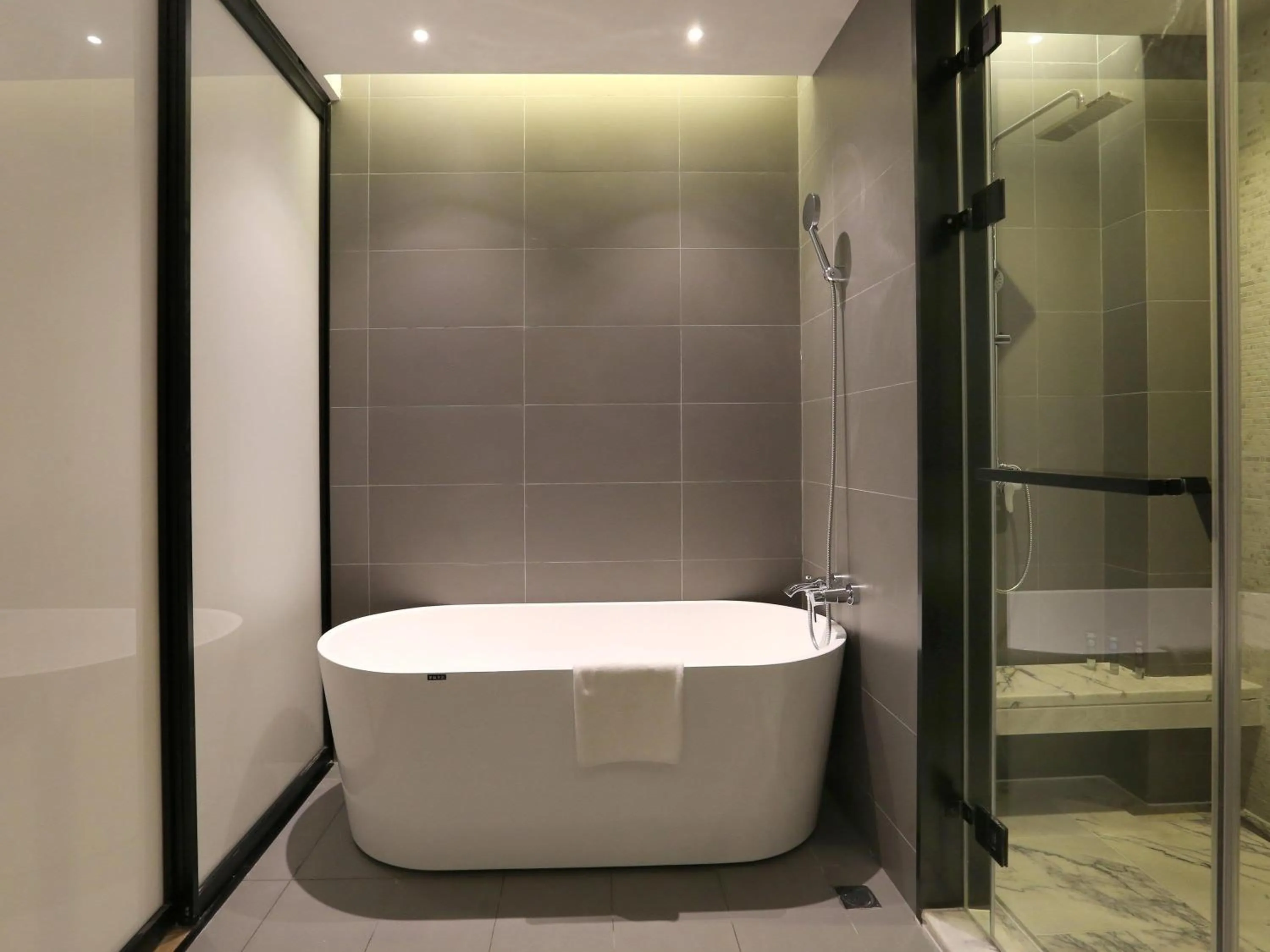 Bedroom in Novotel Deqing Moganshan