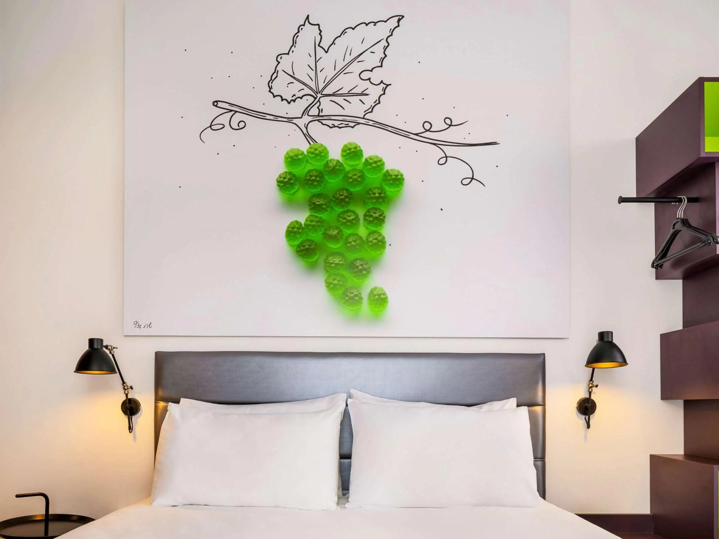 Photo of the whole room, Bed in Ibis Styles Jerusalem City Center - An AccorHotels Brand