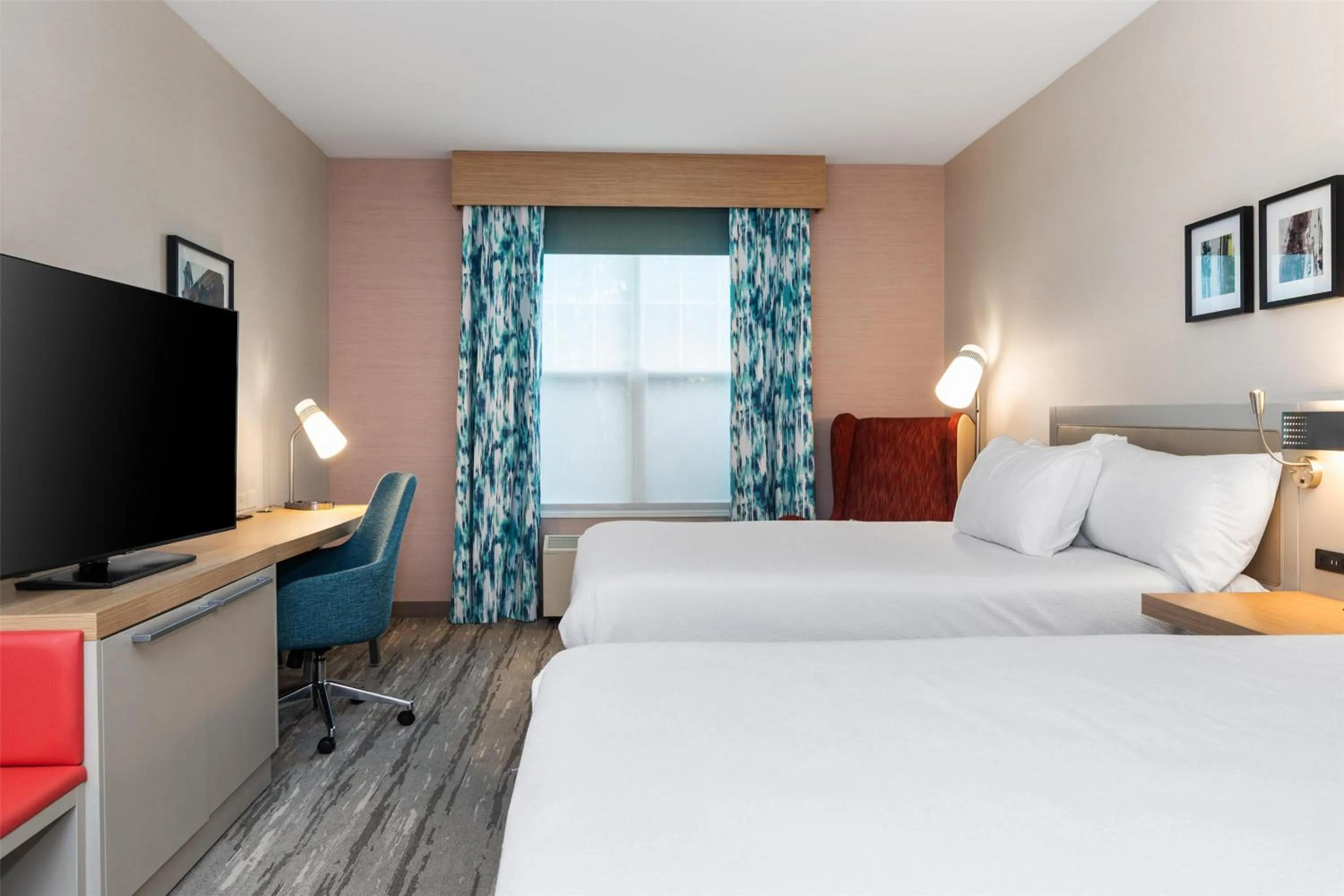 Bed in Hilton Garden Inn Auburn