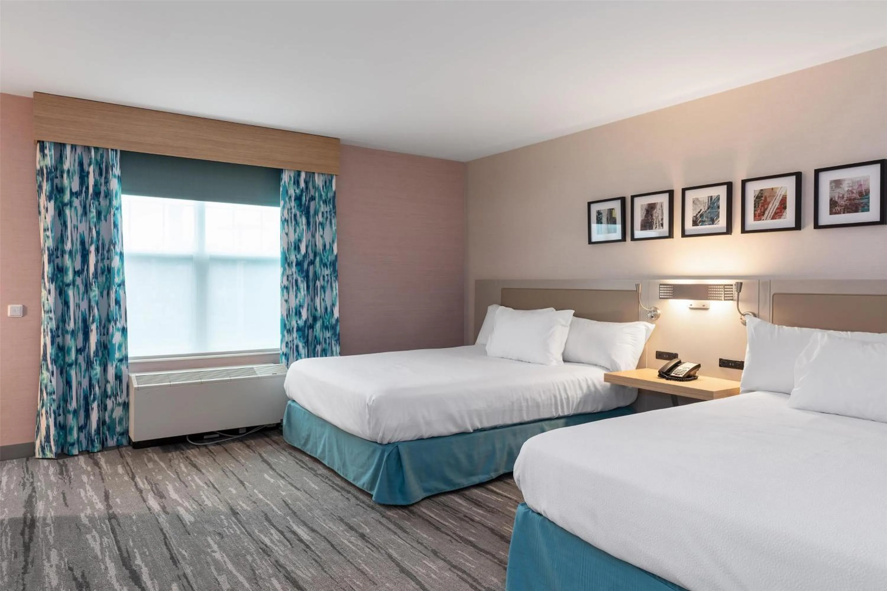 Bed in Hilton Garden Inn Auburn