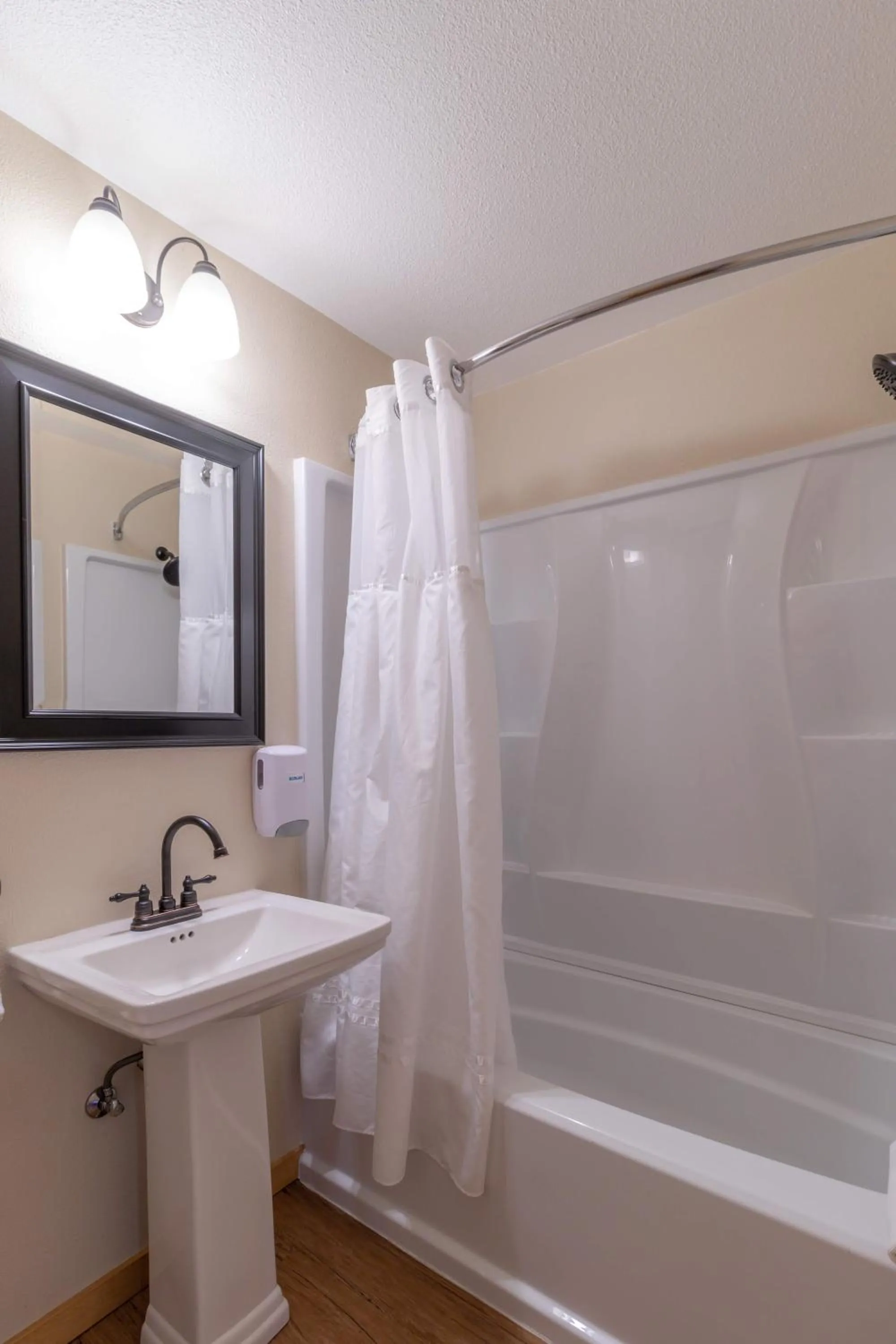 Bathroom in Coyote Mountain Lodge