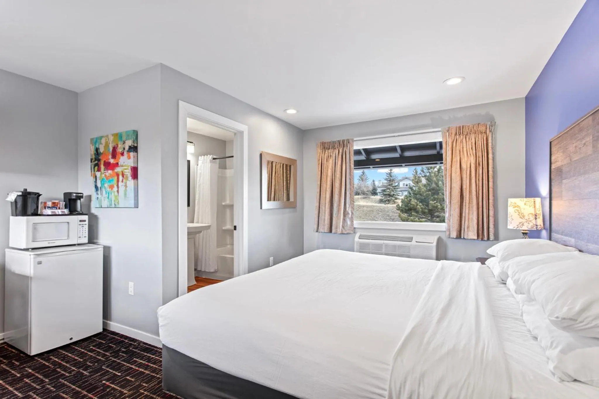 Bed in Coyote Mountain Lodge