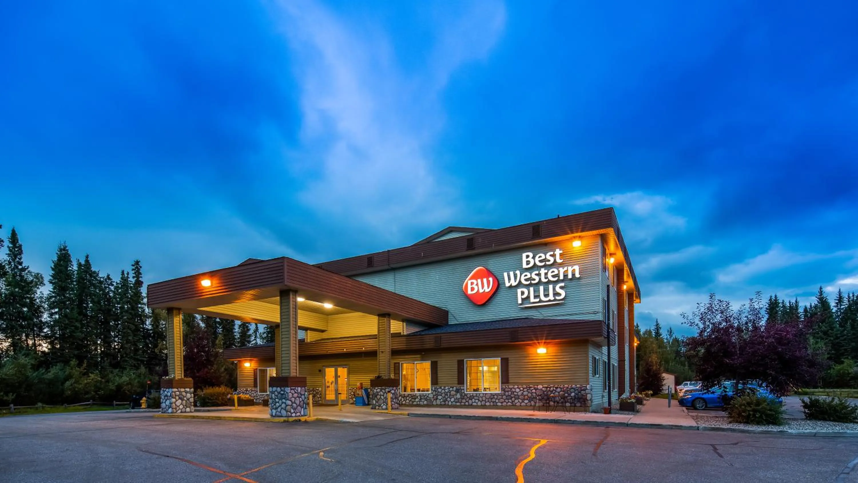 Property building in Best Western Plus Pioneer Park Inn