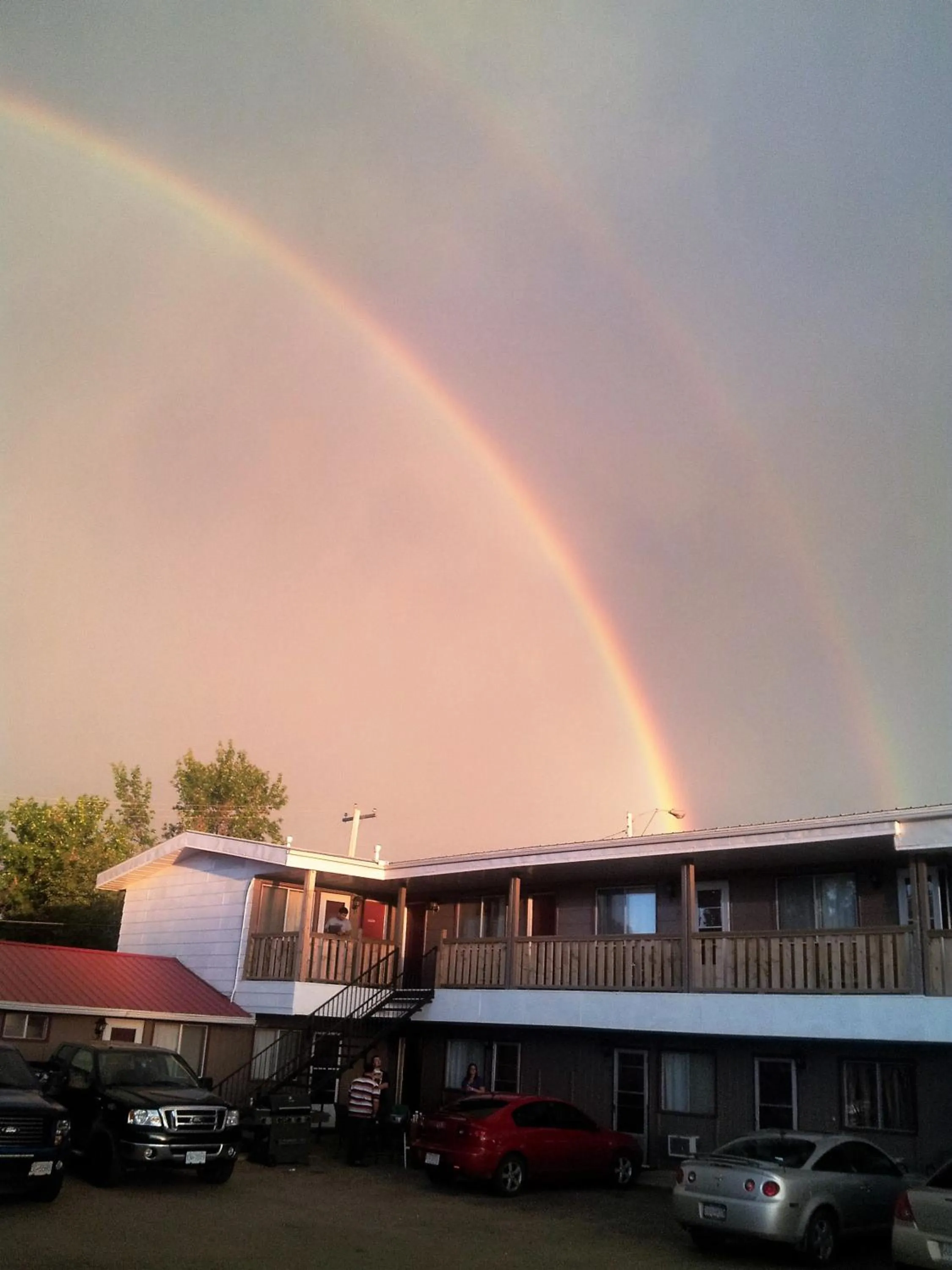 Sunrise in Viking Lamplighter Motel