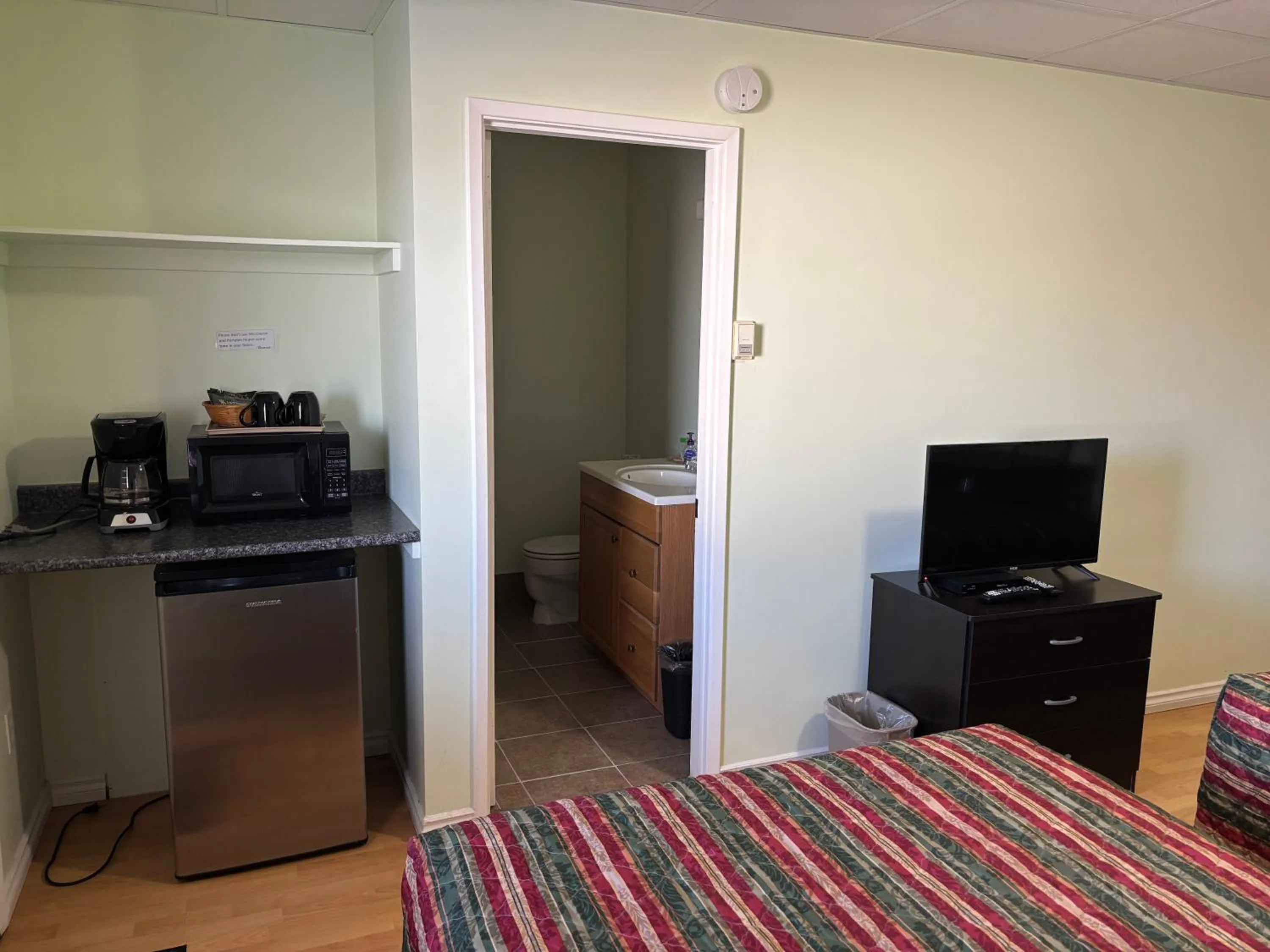 TV and multimedia, Bed in Viking Lamplighter Motel