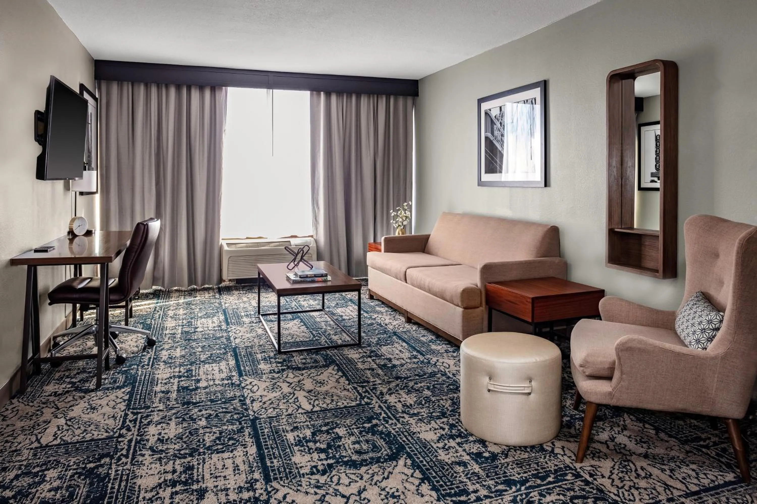 Living room in Four Points by Sheraton Memphis East