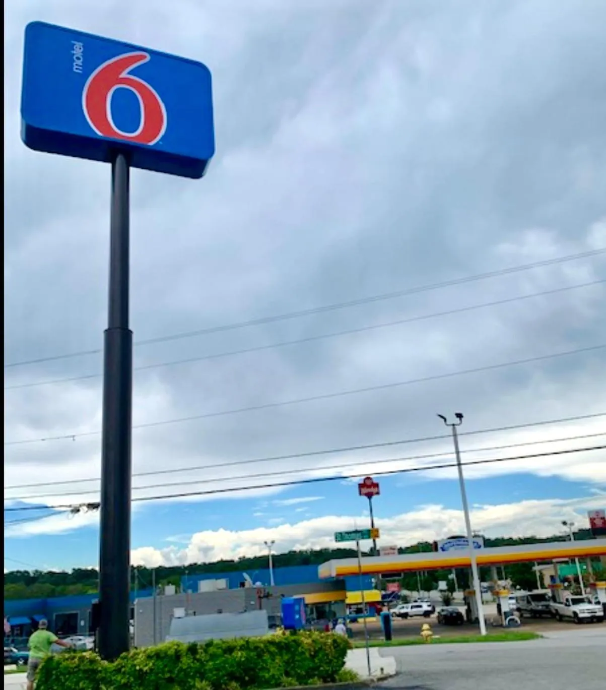 Logo/Certificate/Sign in Motel 6-East Ridge, TN