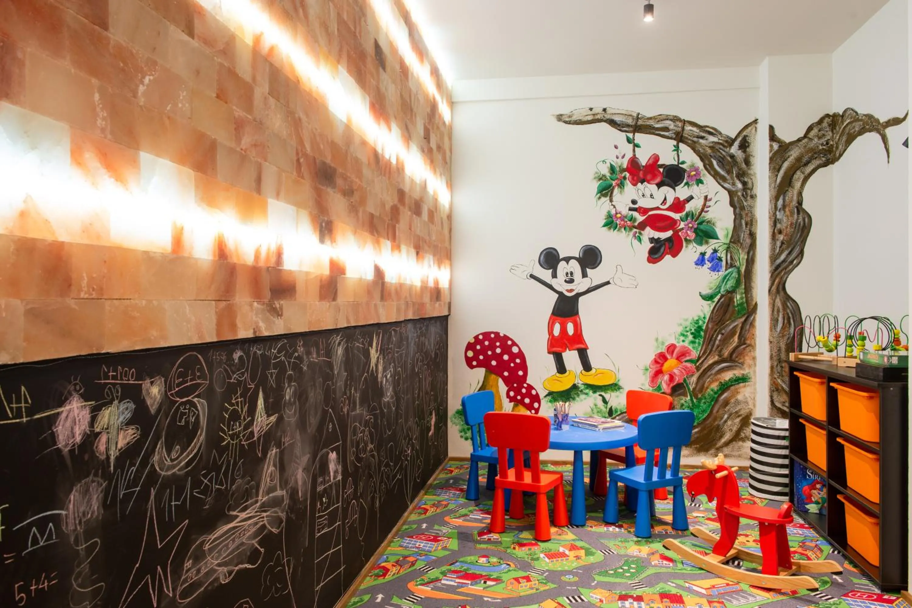 Game Room in KABAN BOUTIQUE HOTEL - 5Star Central Villa in Vatra Dornei