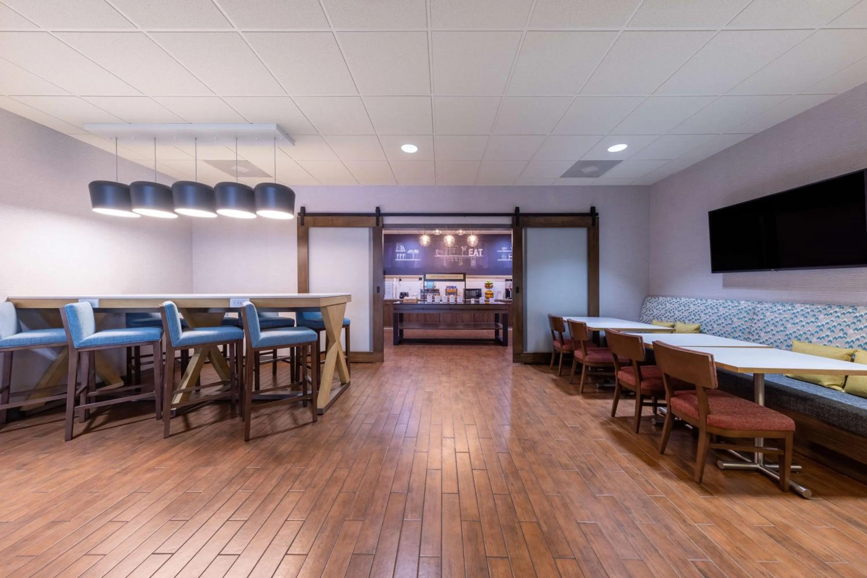 Breakfast in Hampton Inn Saint Robert