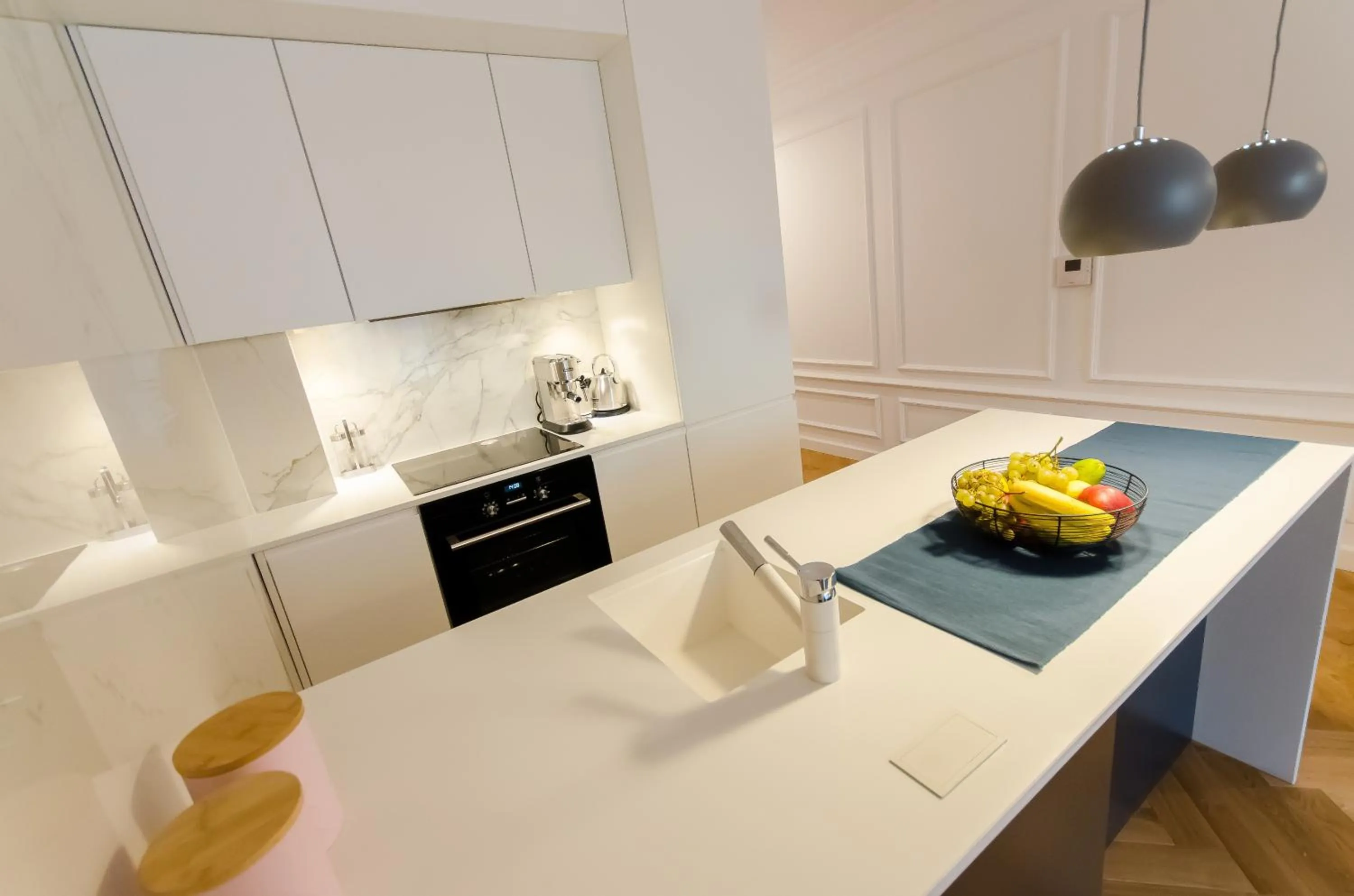 Kitchen or kitchenette in Old Town Premium Queen`s Apartments