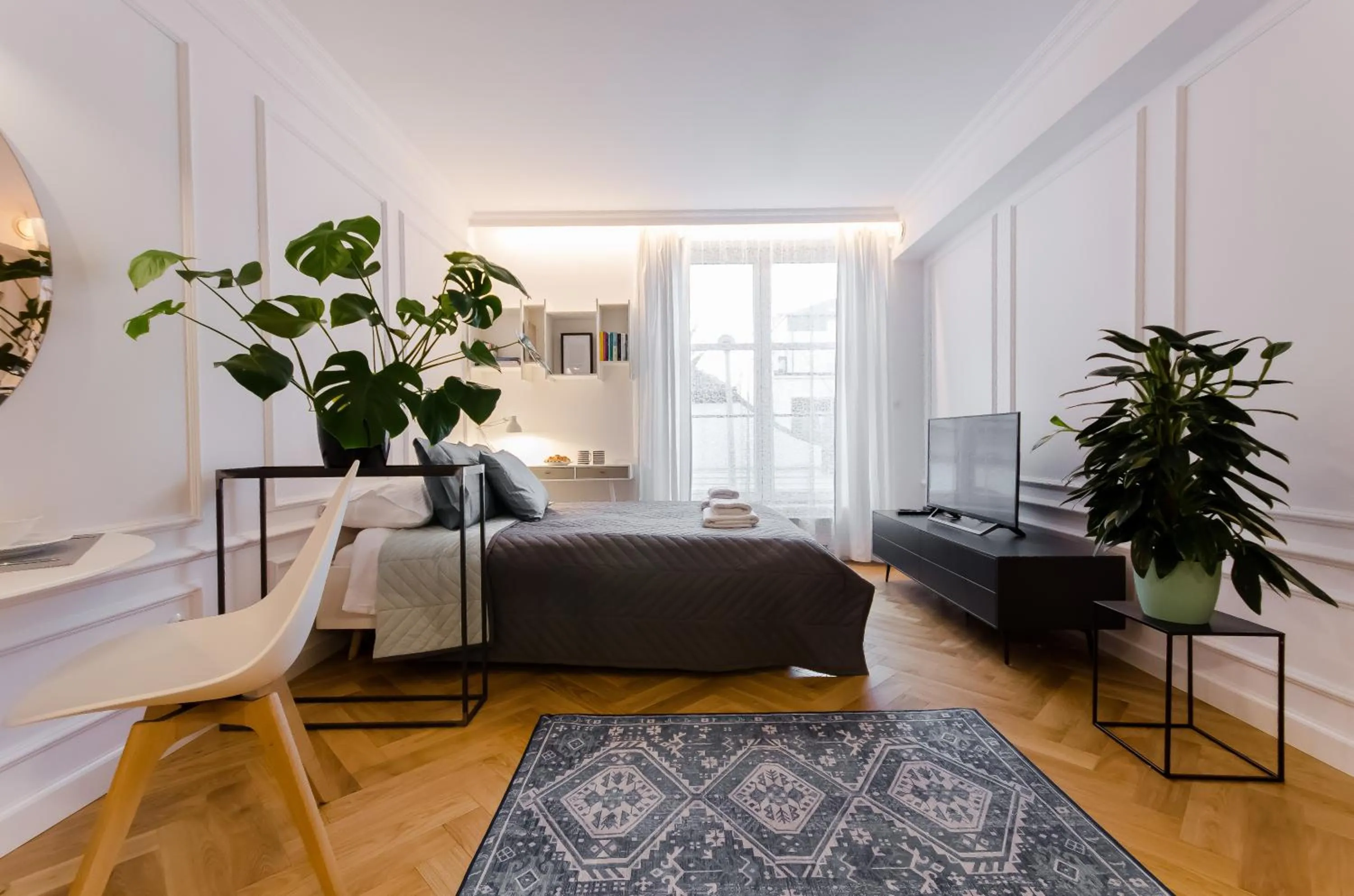 Bed in Old Town Premium Queen`s Apartments