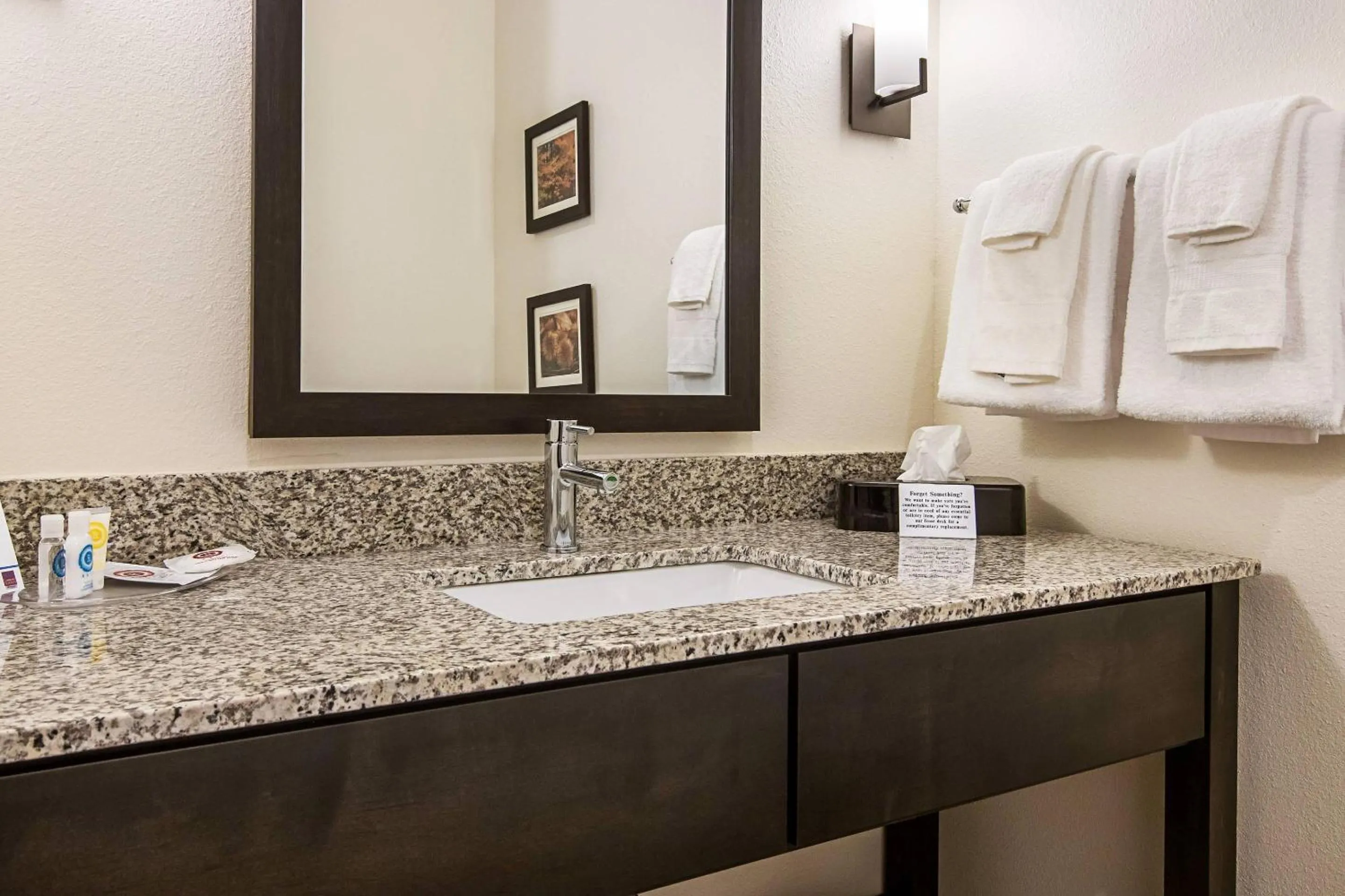 Bedroom in Comfort Suites Wooster near University Campus