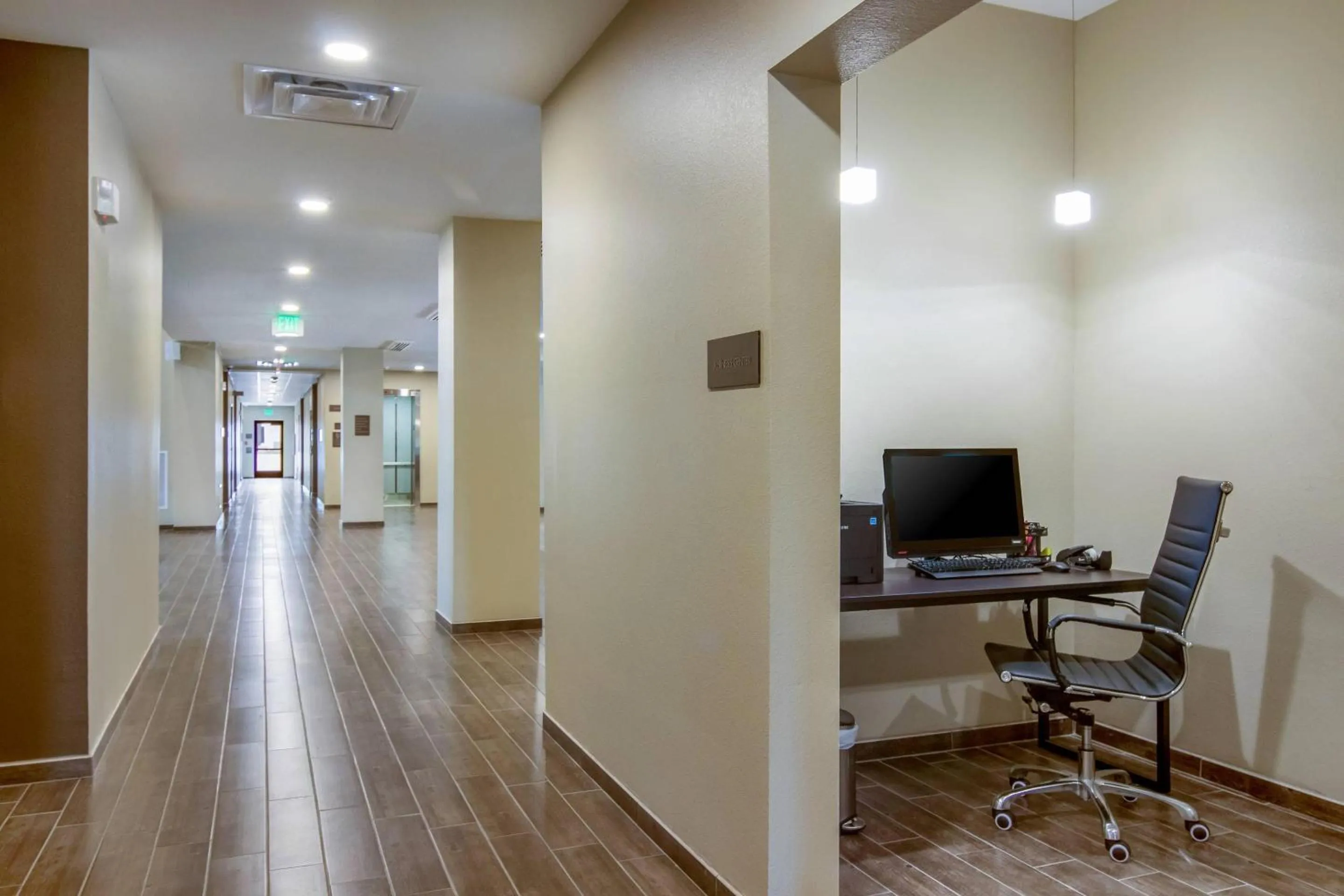 Business facilities in Comfort Suites Wooster near University Campus